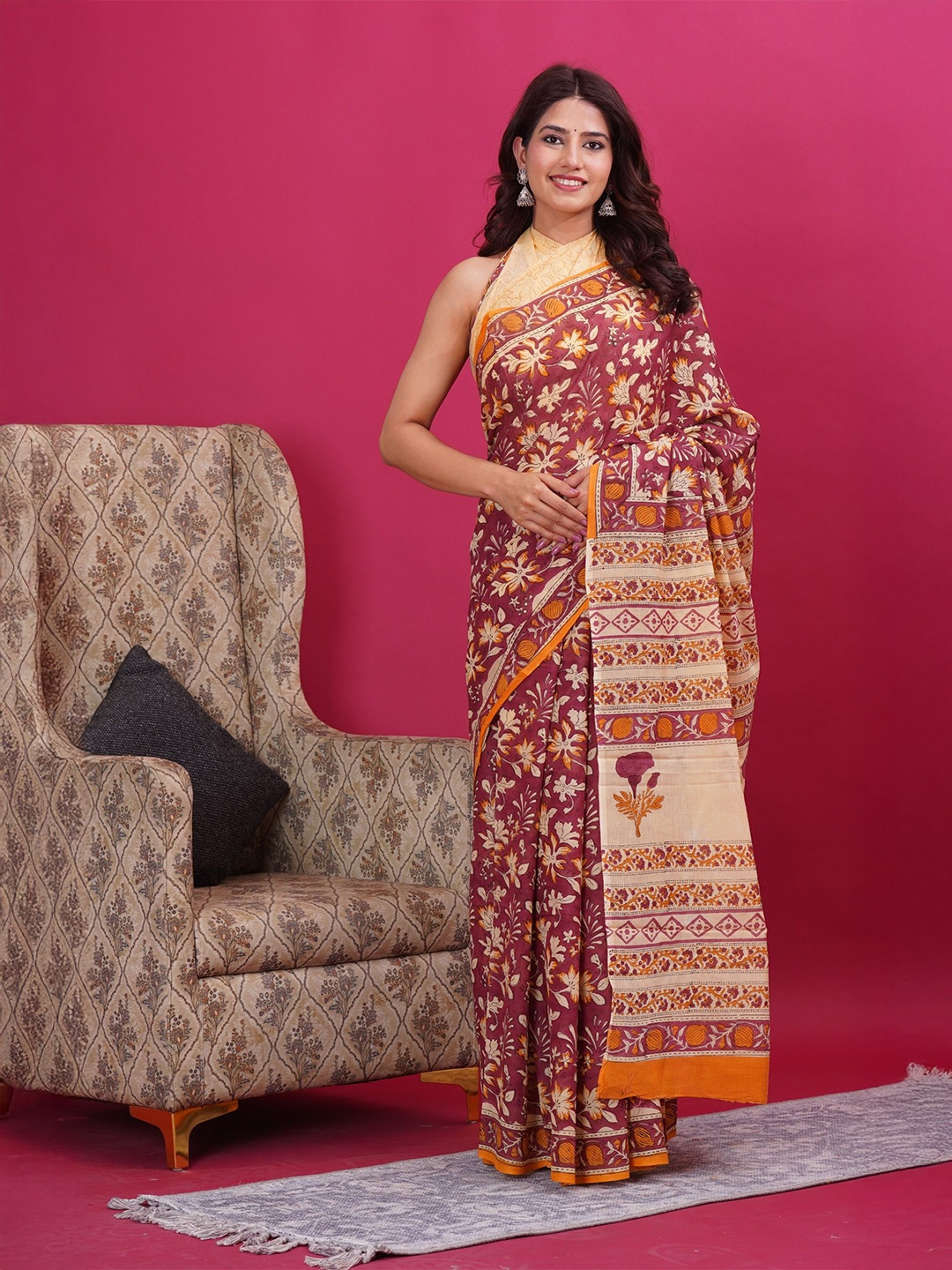 

Shivanya Handicrafts Floral Pure Cotton Block Print Saree, Maroon