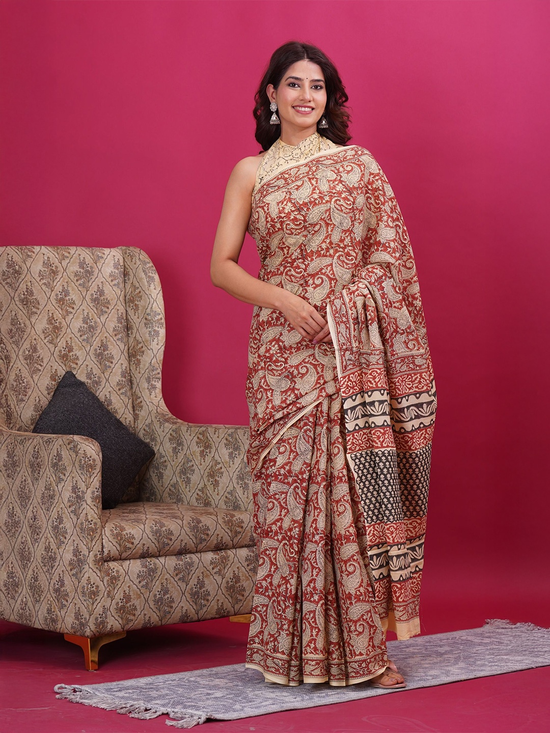 

Shivanya Handicrafts Floral Pure Cotton Block Print Saree, Red