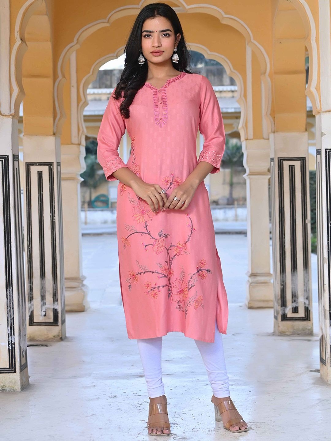 

Peachmode Floral Embroidered Thread Work Kurta, Peach