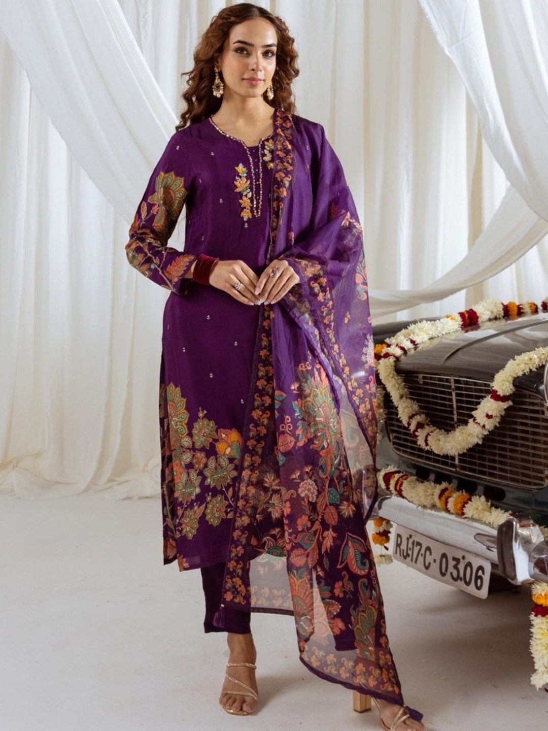 

AUTUMN LANE Floral Printed Sequinned Straight Kurta with Trousers & Dupatta, Purple