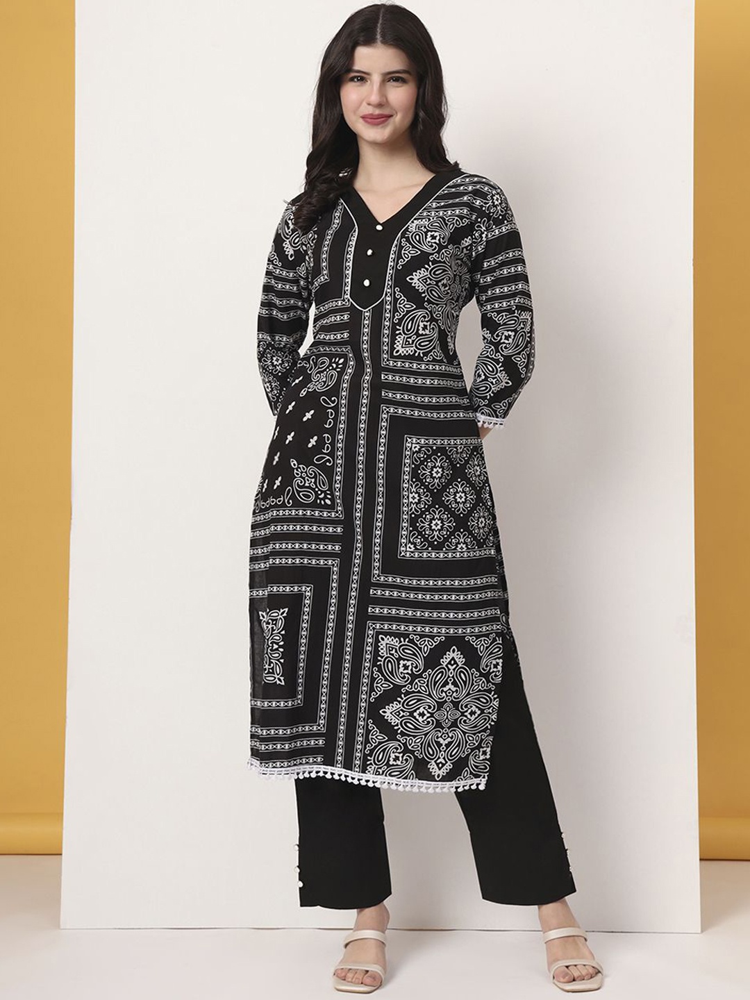 

Yufta Women Printed Regular Pure Cotton Kurta with Trousers, Black