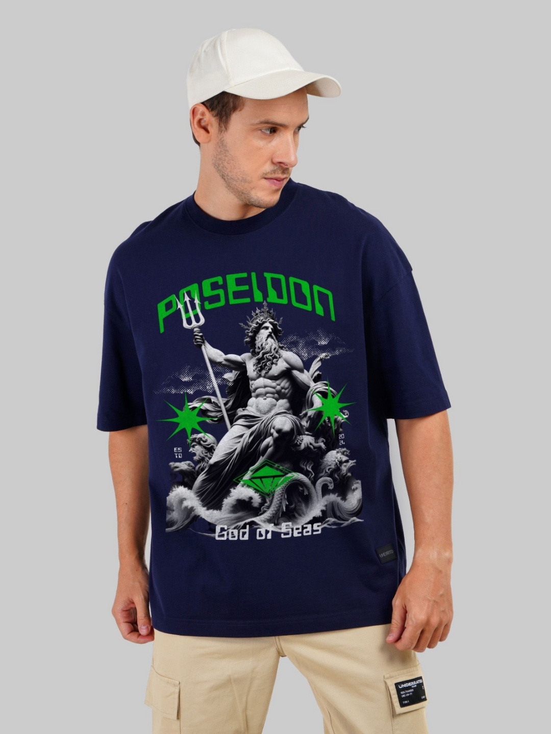 

Underrated Club Men Printed Bio Finish Raw Edge T-shirt, Navy blue
