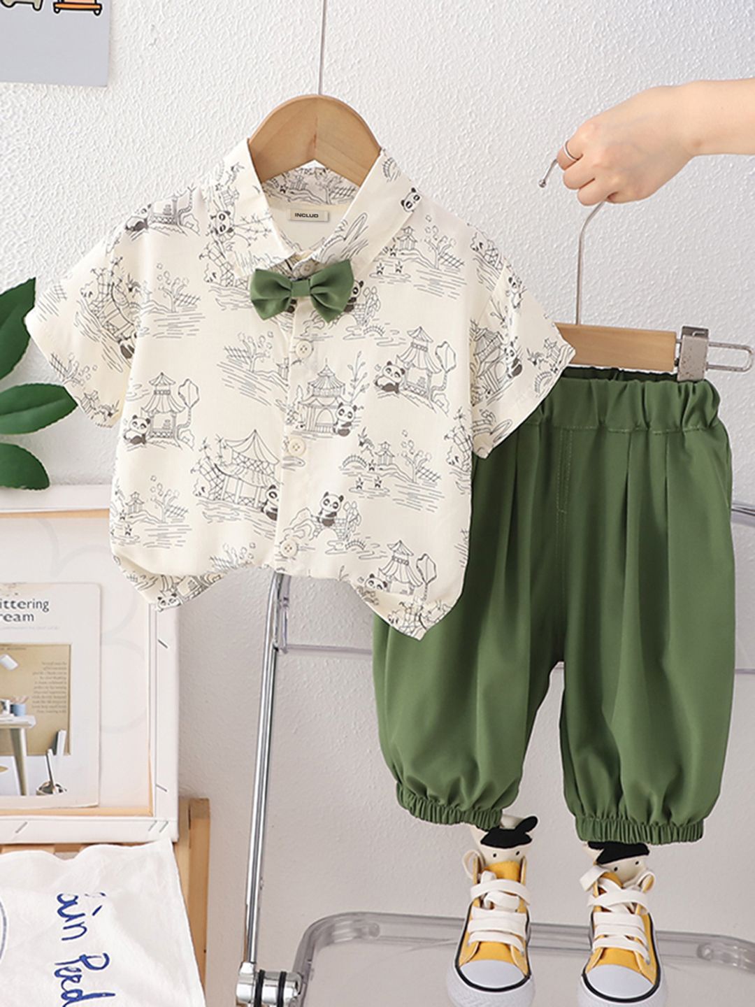 

INCLUD Boys Printed Short Sleeves Shirt With Jogger, Green