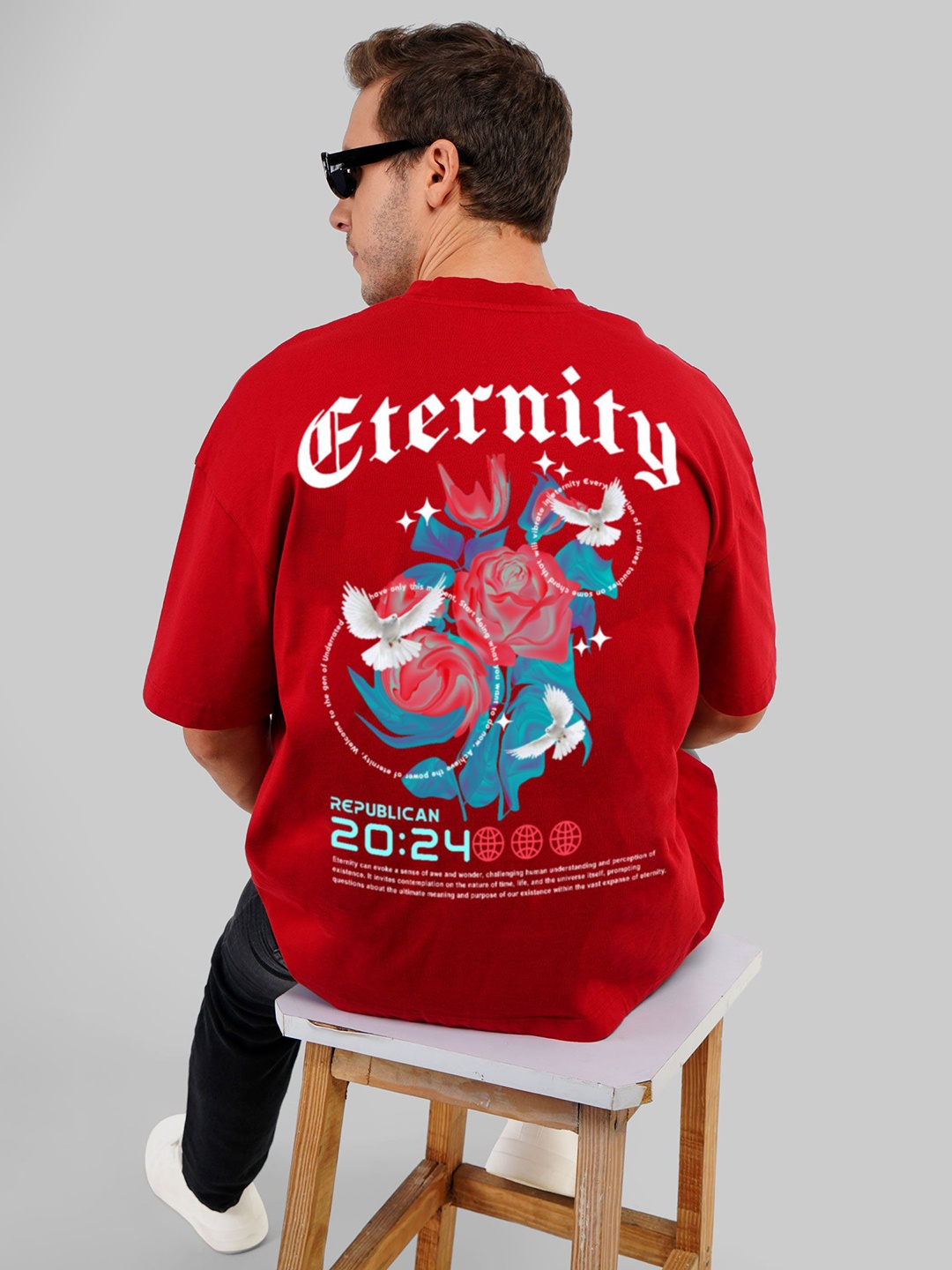 

Underrated Club Men Printed Hooded Bio Finish Applique T-shirt, Red