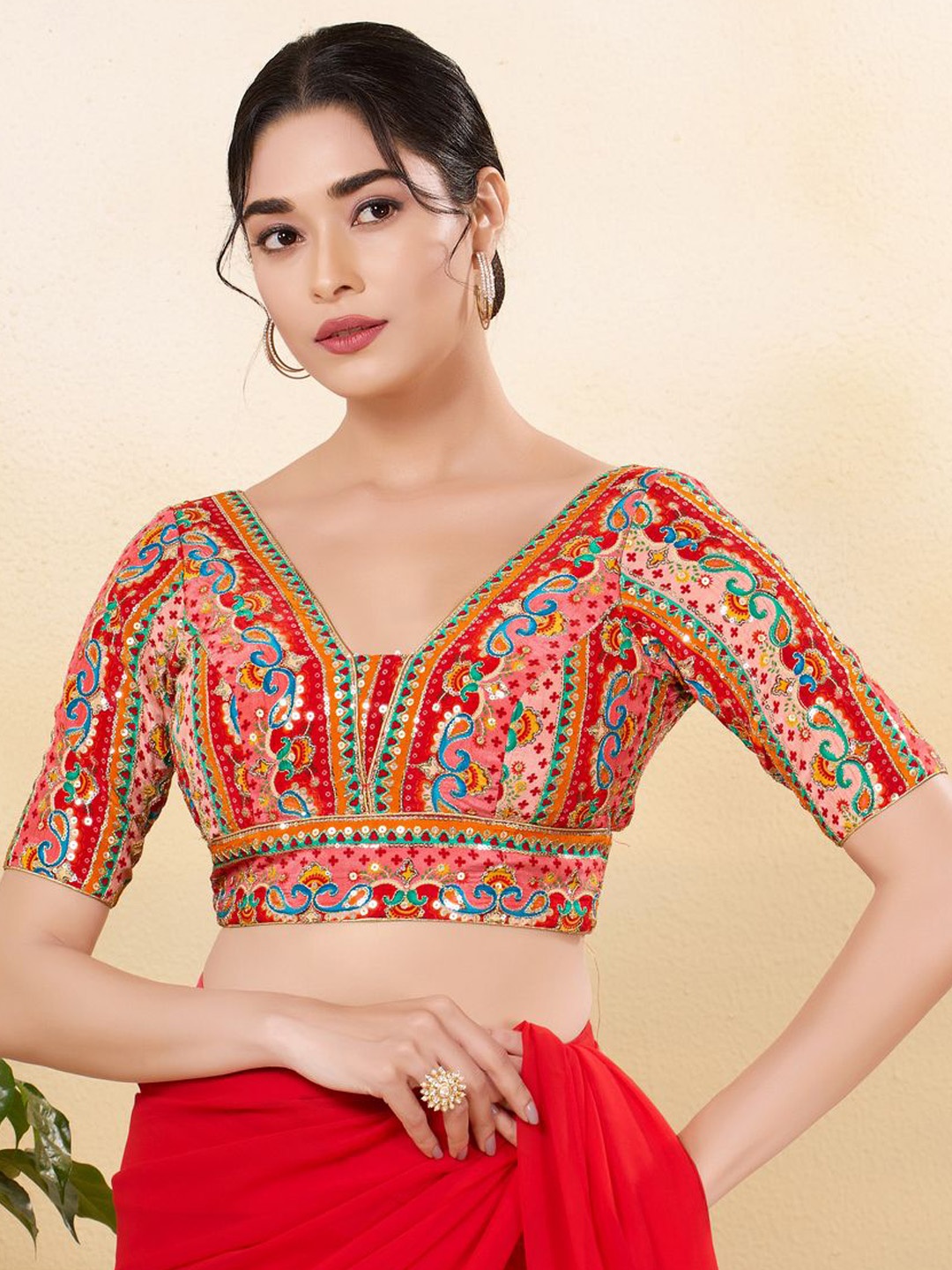 

VAMAS - THE DESIGNER BLOUSES Women Embroidered Silk V-Neck Padded Saree Blouse, Red