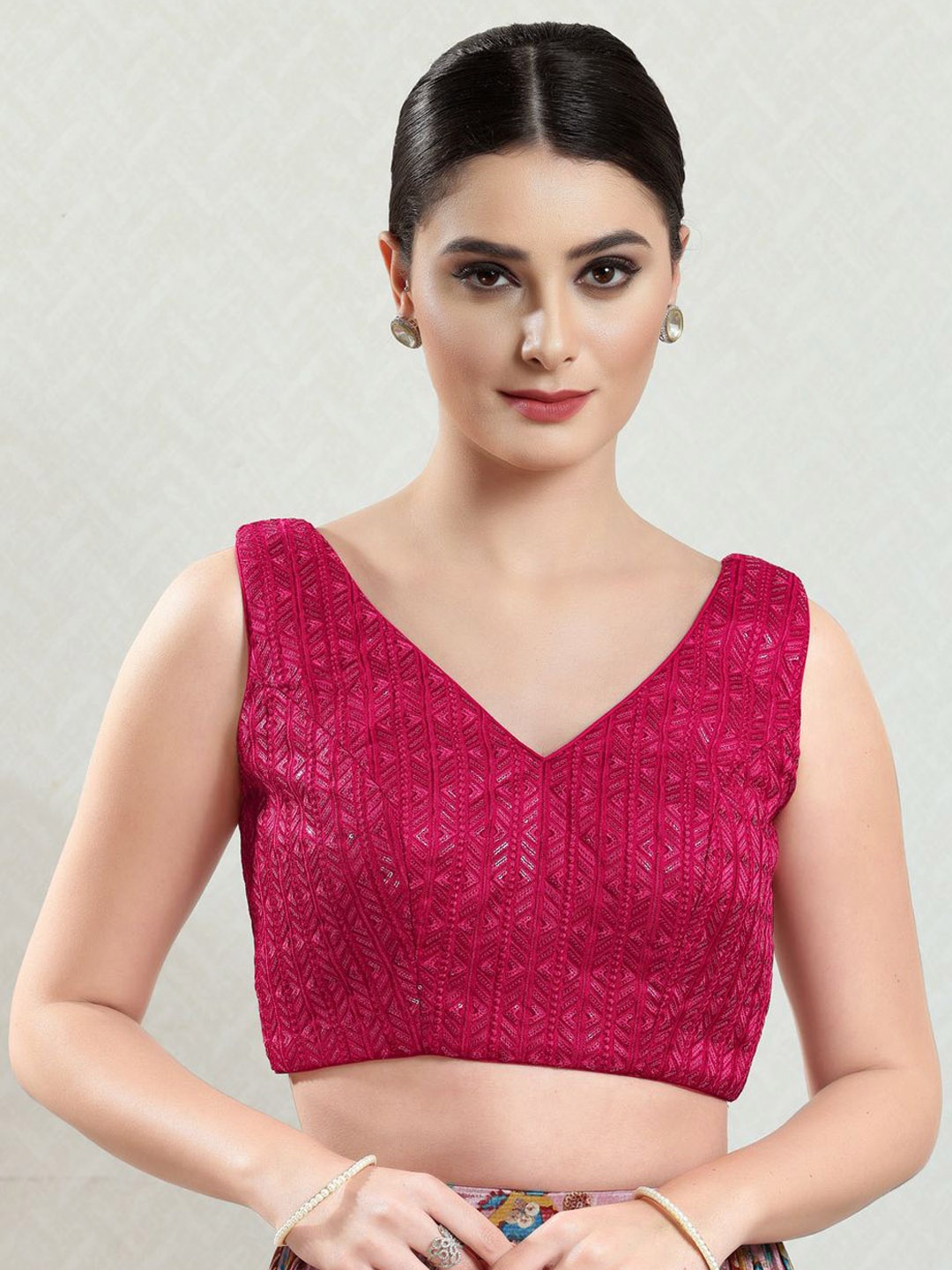 

VAMAS - THE DESIGNER BLOUSES Embroidered Silk V- Neck Padded Saree Blouse, Pink