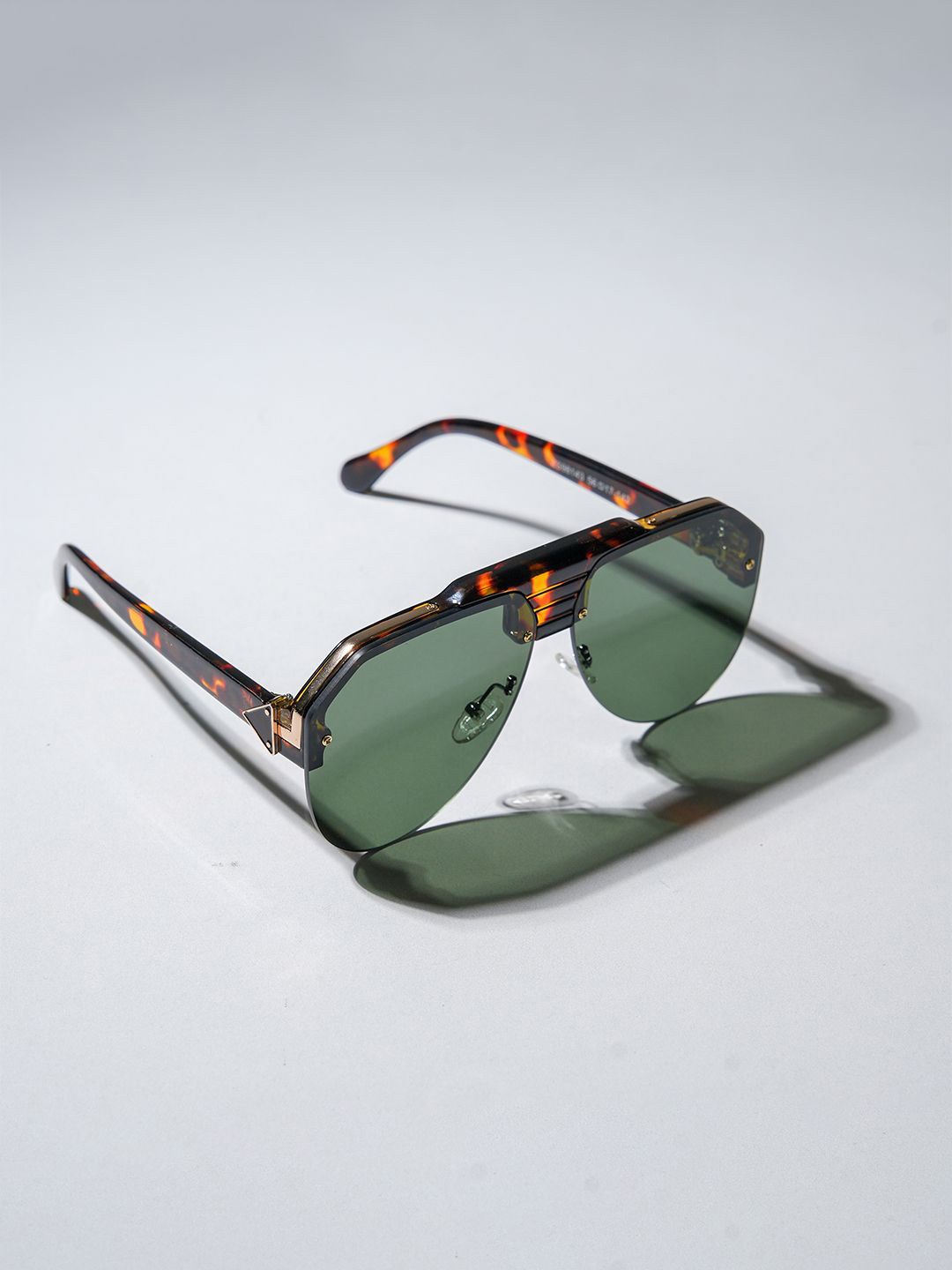 

CHOKORE Men Aviator Sunglasses with UV Protected Lens CHKSM_182, Green