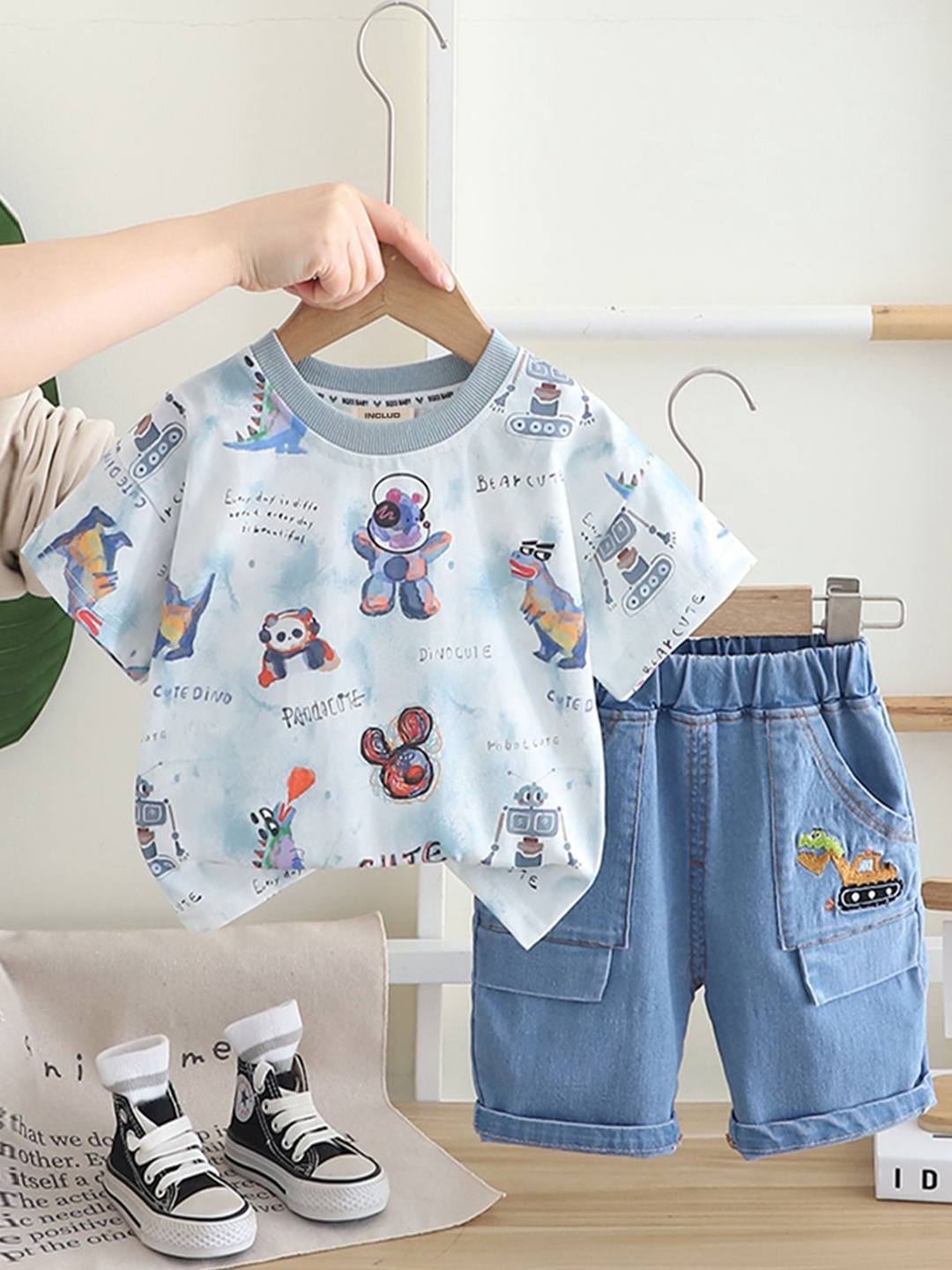 

INCLUD Boys Scribble Printed T-shirt With Denim Shorts, White