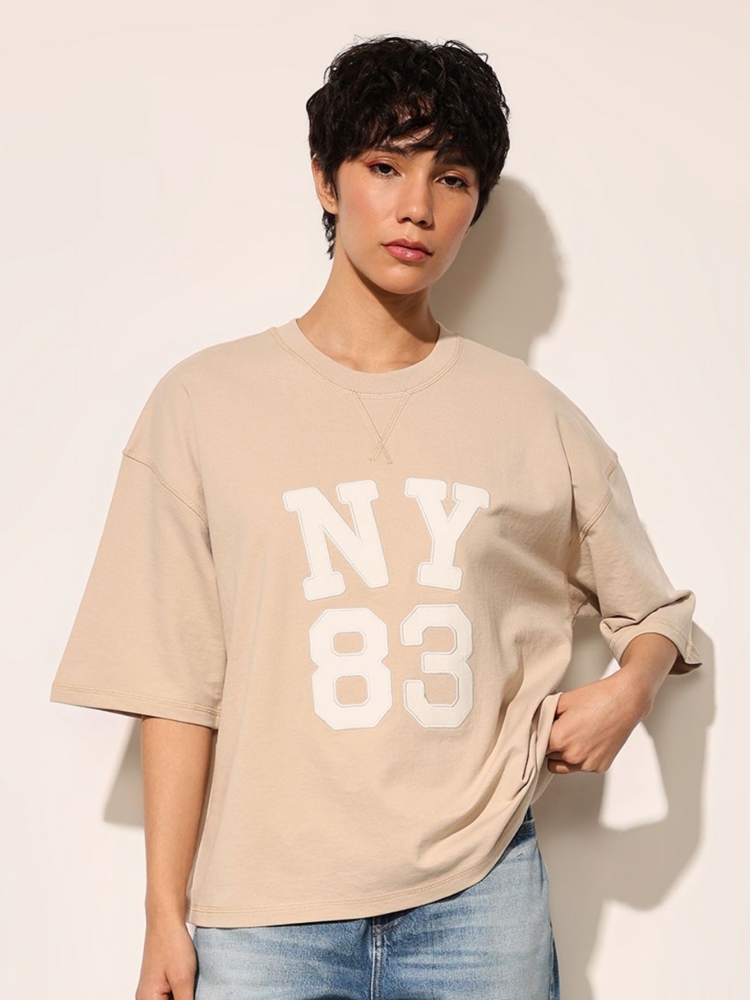 

ONLY Women Typography Printed Drop-Shoulder Sleeves Applique T-shirt, Beige