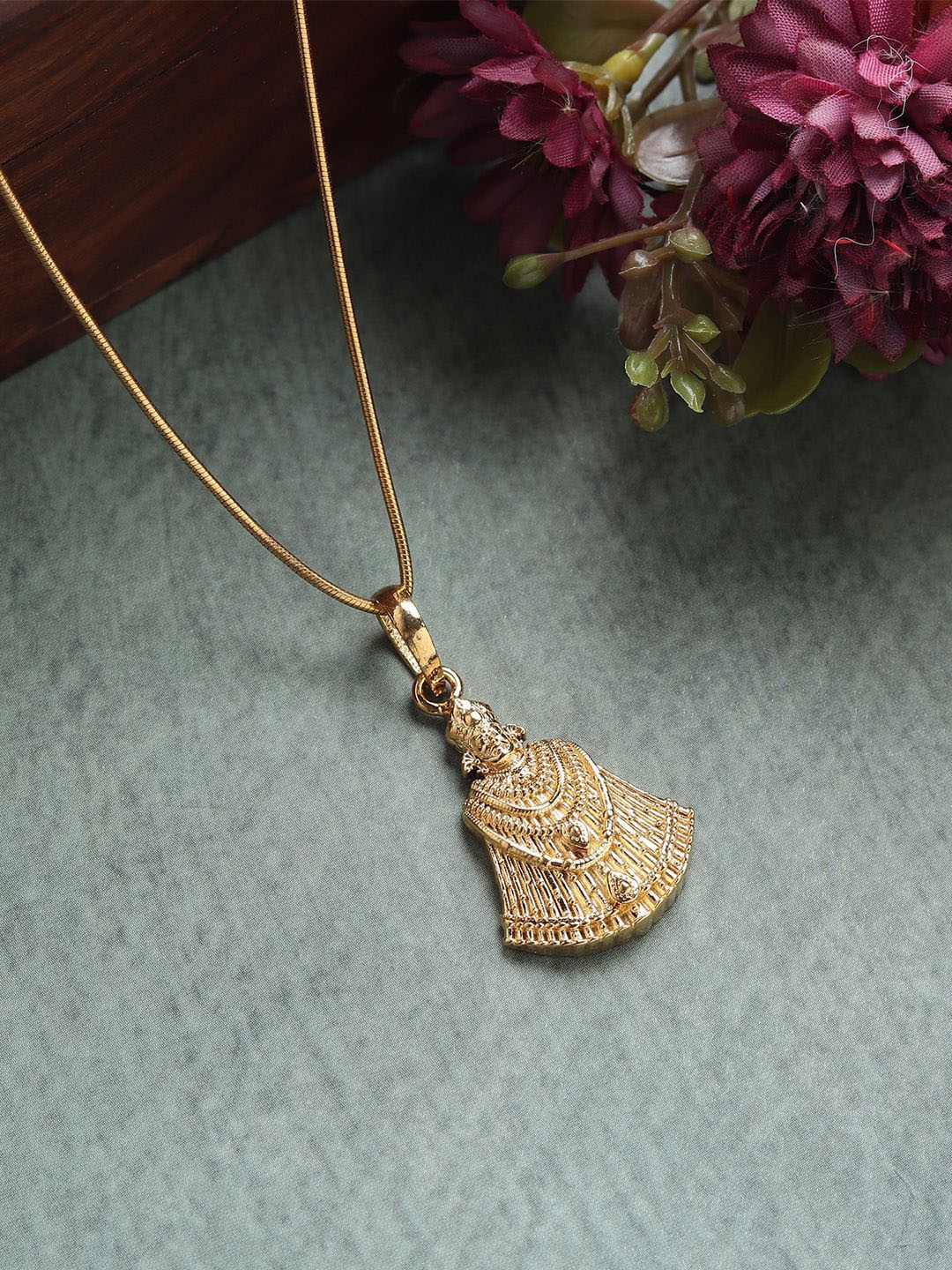 

Metronaut Gold-Plated Contemporary Pendants