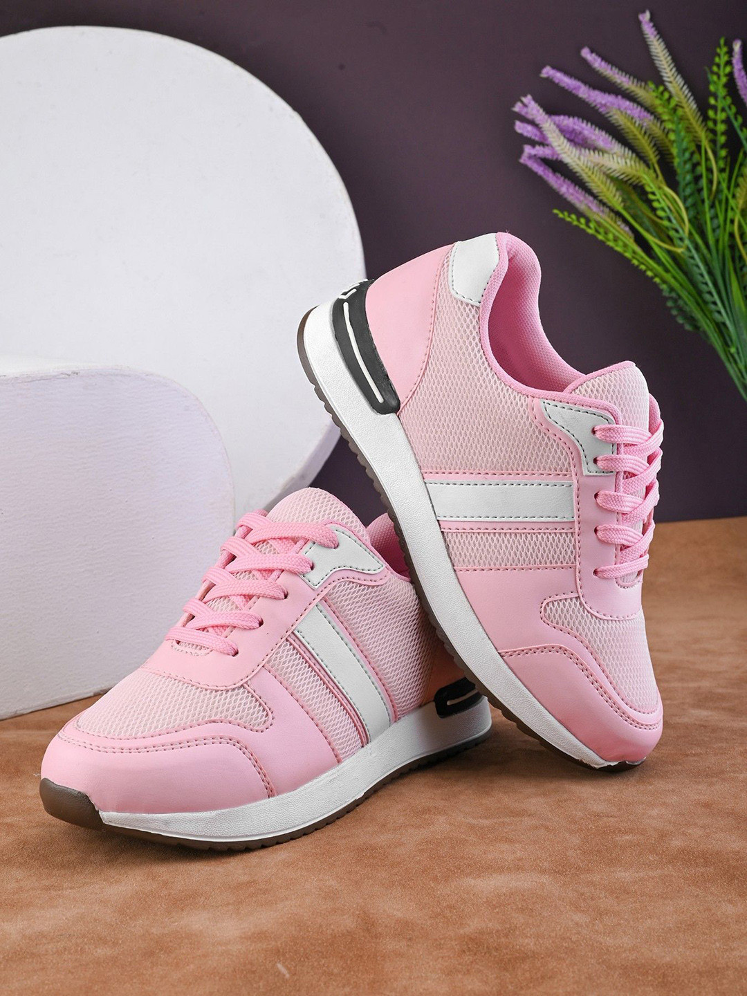 

The Roadster Lifestyle Co Women Laceup Sneakers, Pink