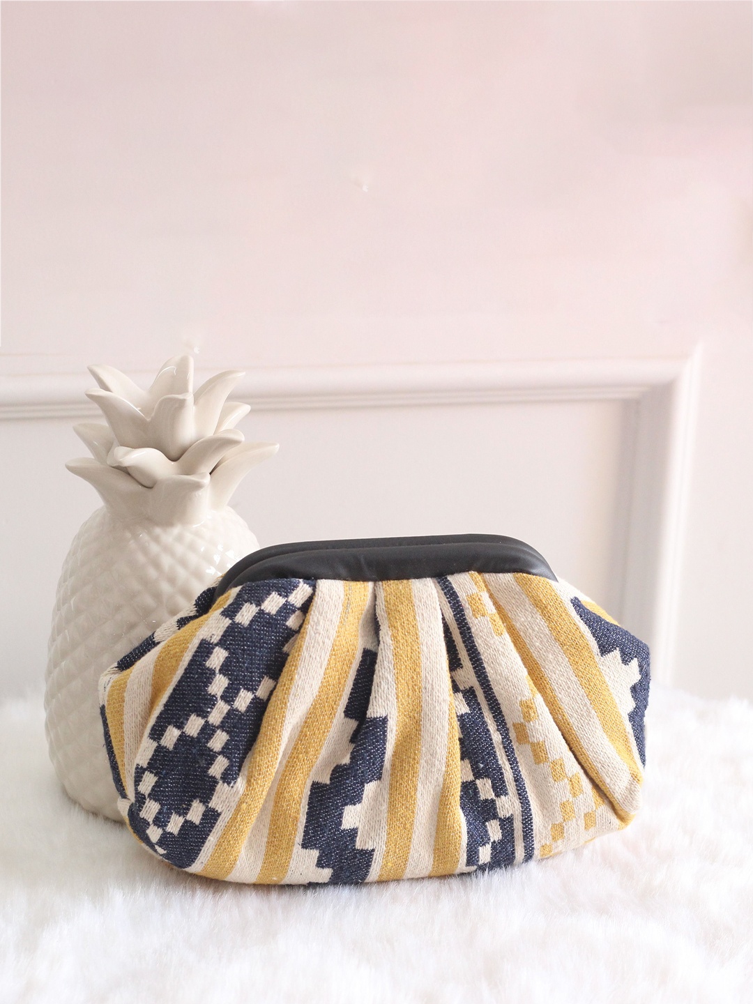 

BOXWISH BY BHUMIKA Printed Shoulder Strap Clutch, Yellow