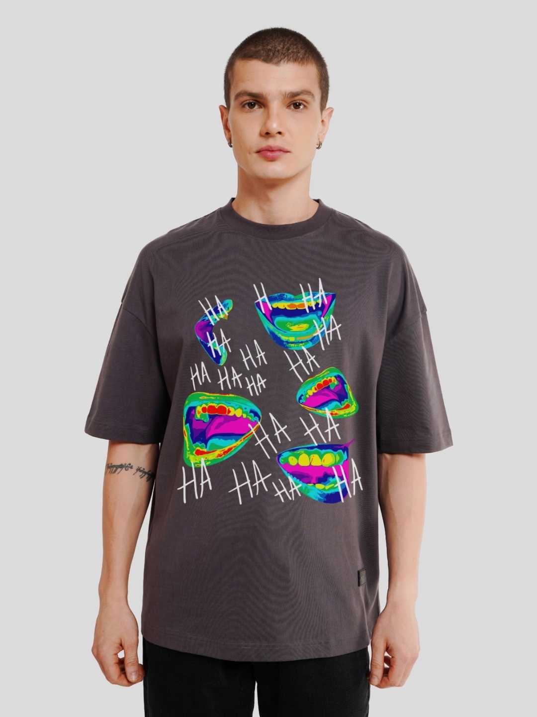 

Underrated Club Men Printed Bio Finish Pockets T-shirt, Grey