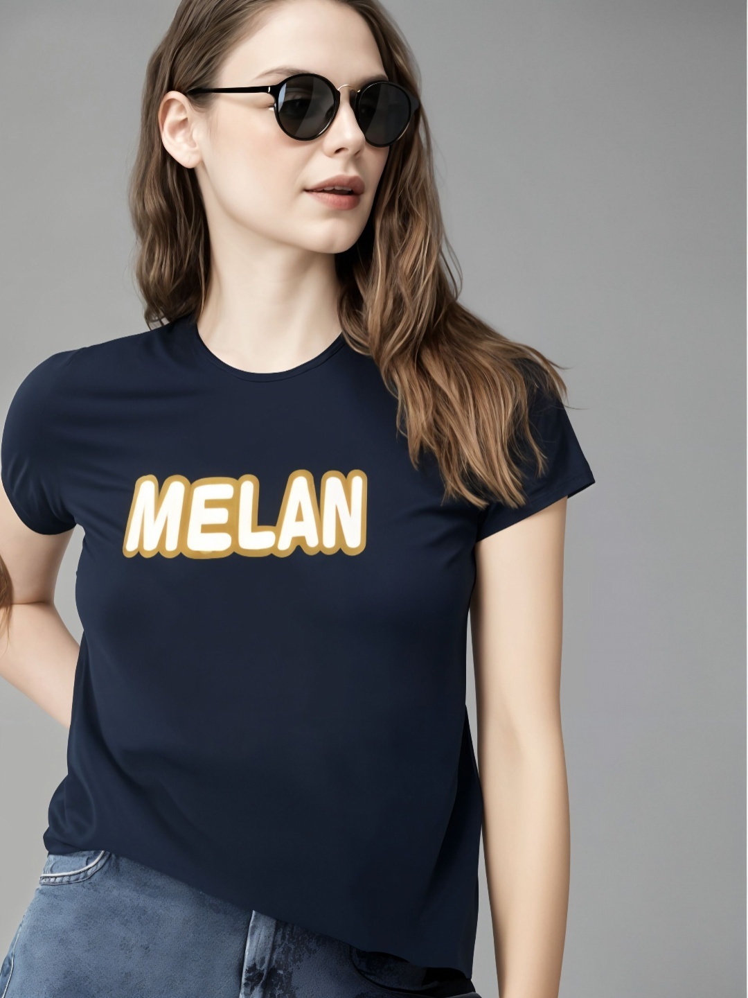 

MACK JONNEY Women Printed Applique T-shirt, Navy blue