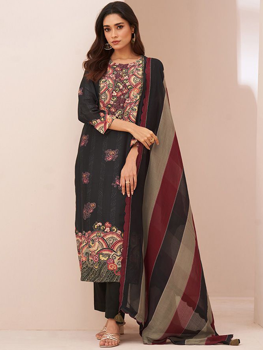 

SAUNDH Unstitched Dress Material, Black