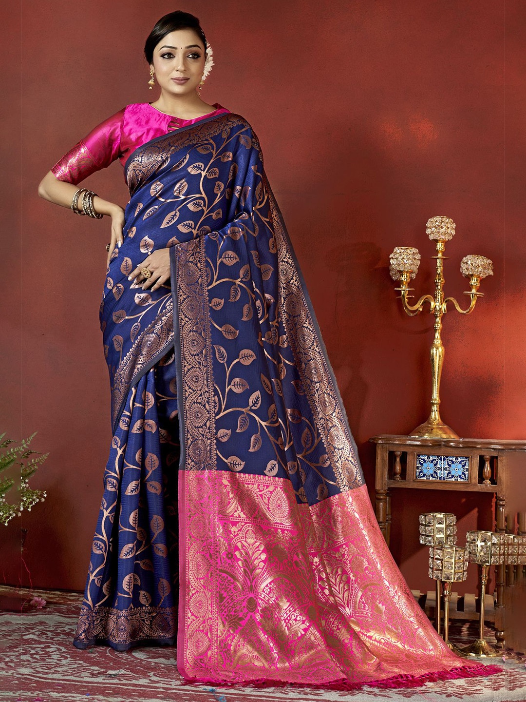 

DIVASTRI Ethnic Motifs Woven Design Zari Banarasi Saree, Blue