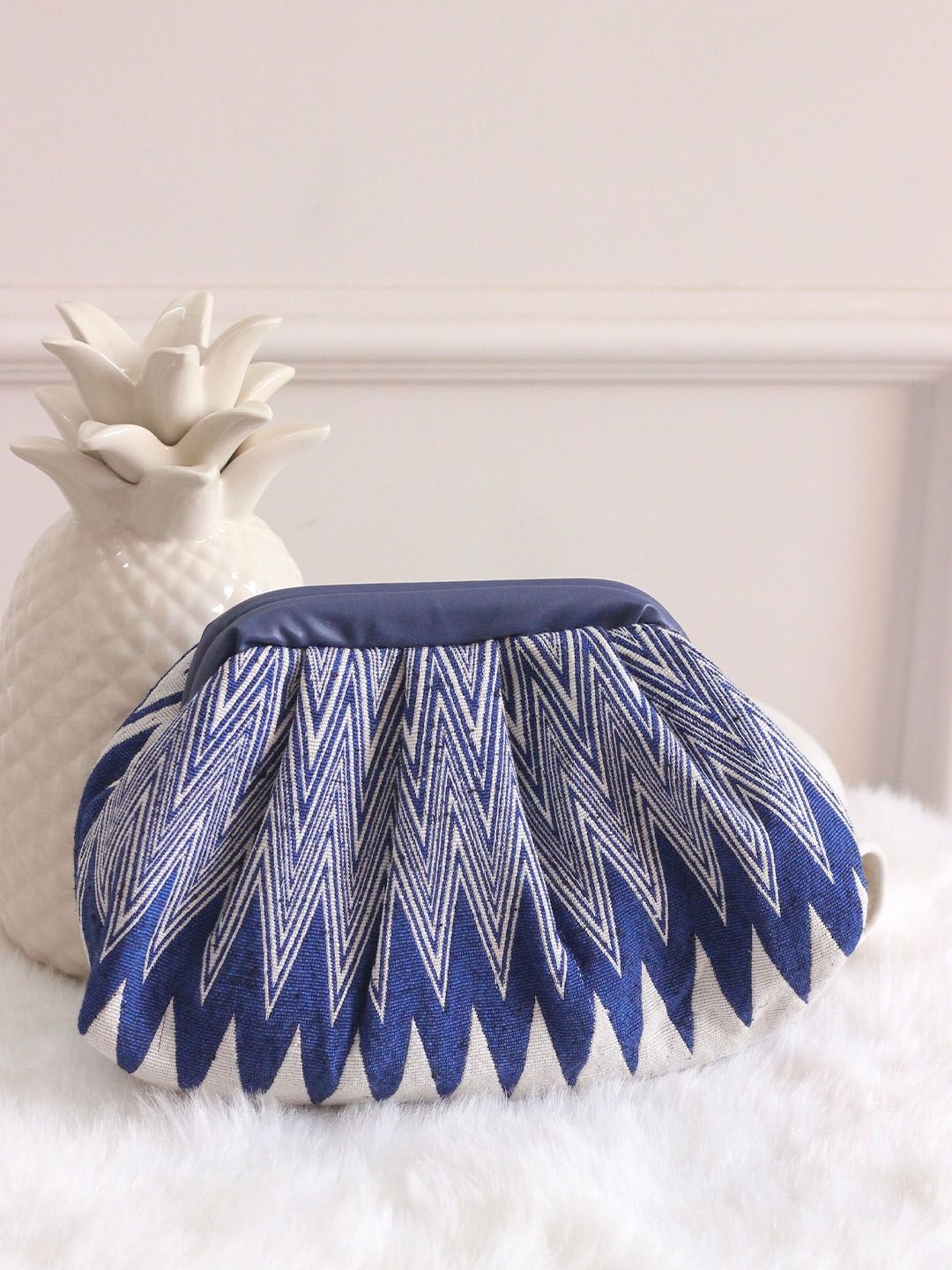 

BOXWISH BY BHUMIKA Printed Envelope Clutch, Blue