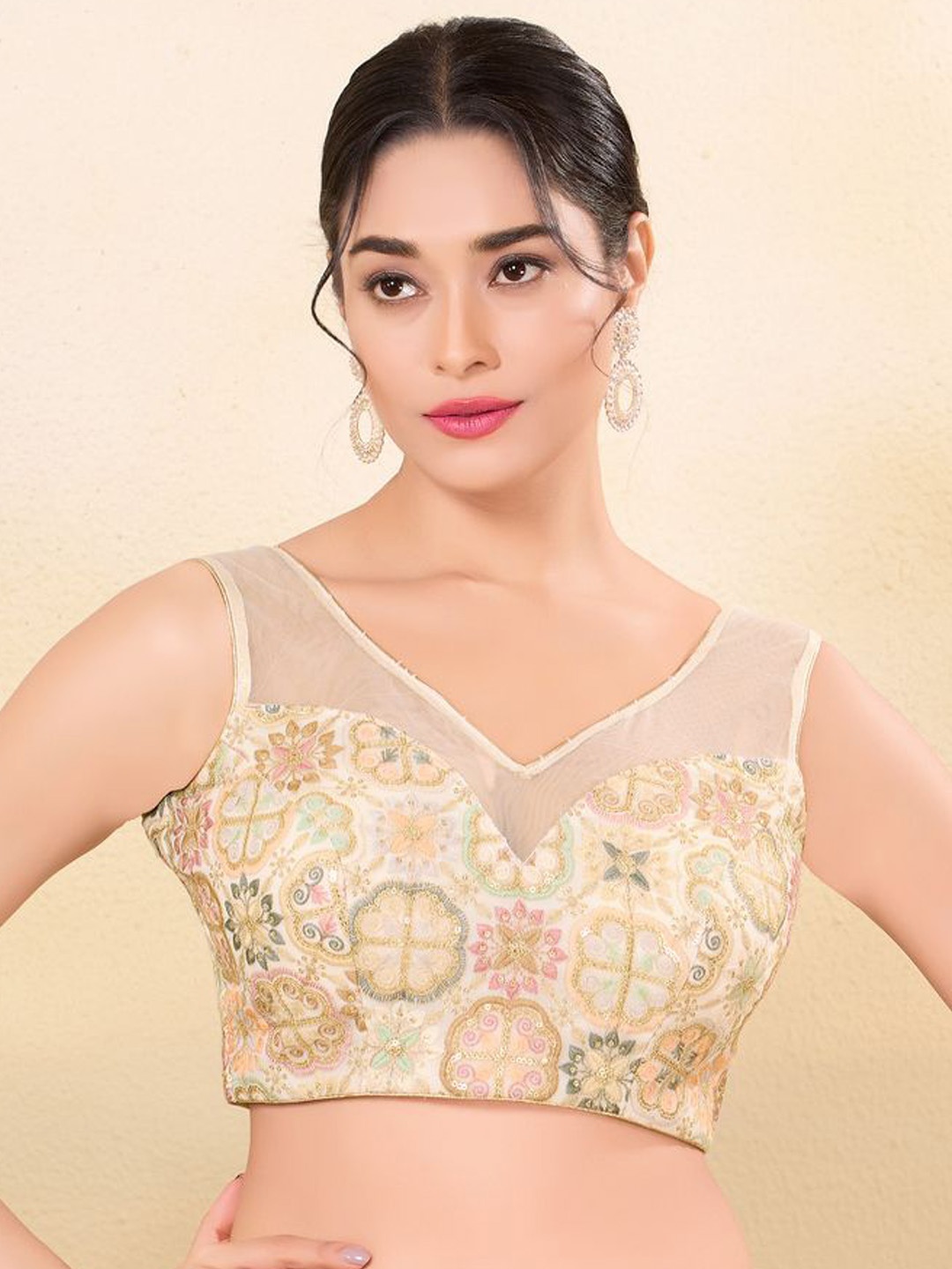 

VAMAS - THE DESIGNER BLOUSES Embroidered V-Neck Padded Saree Blouse, White