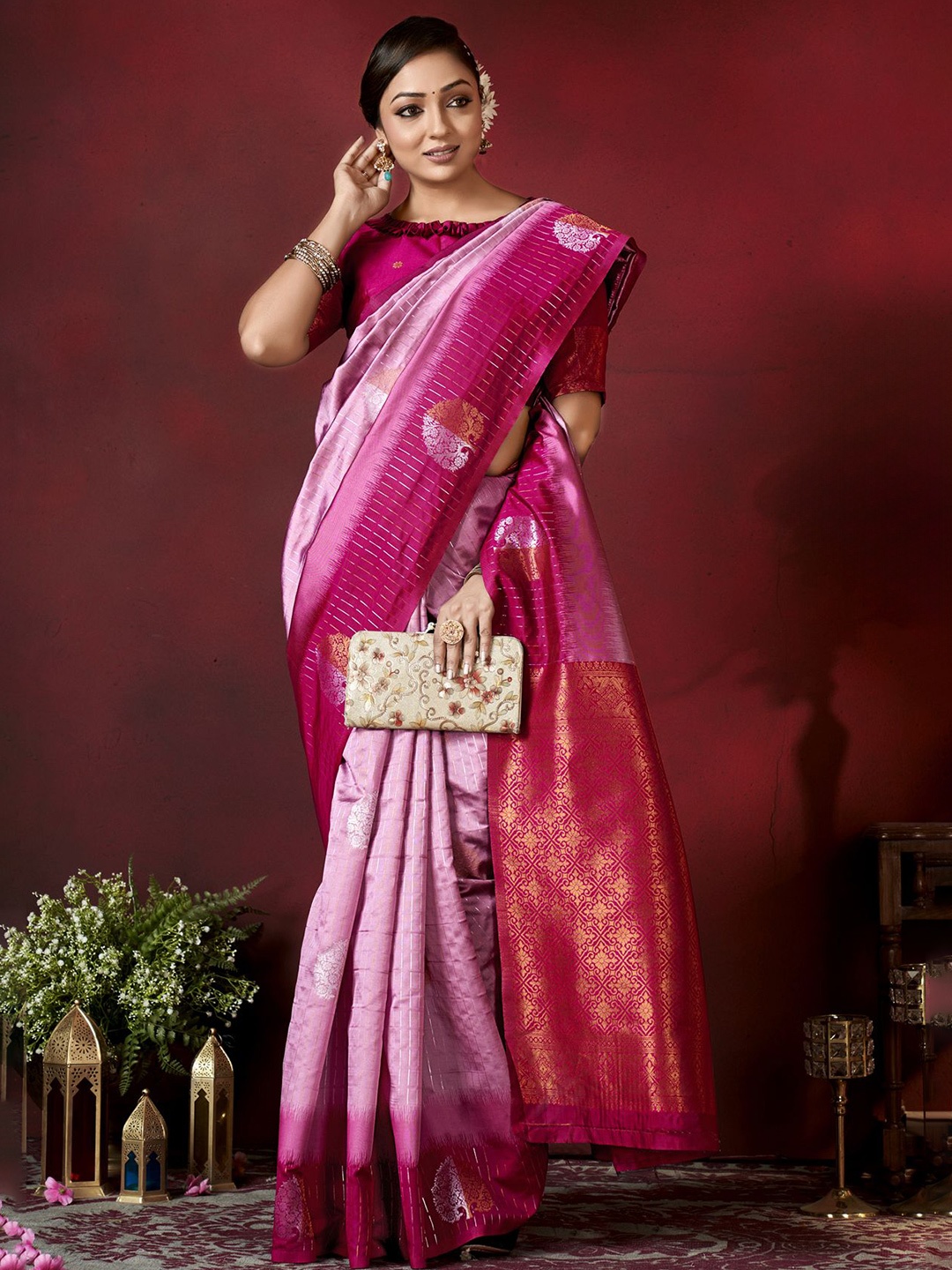 

DIVASTRI Woven Design Zari Silk Blend Banarasi Saree, Pink