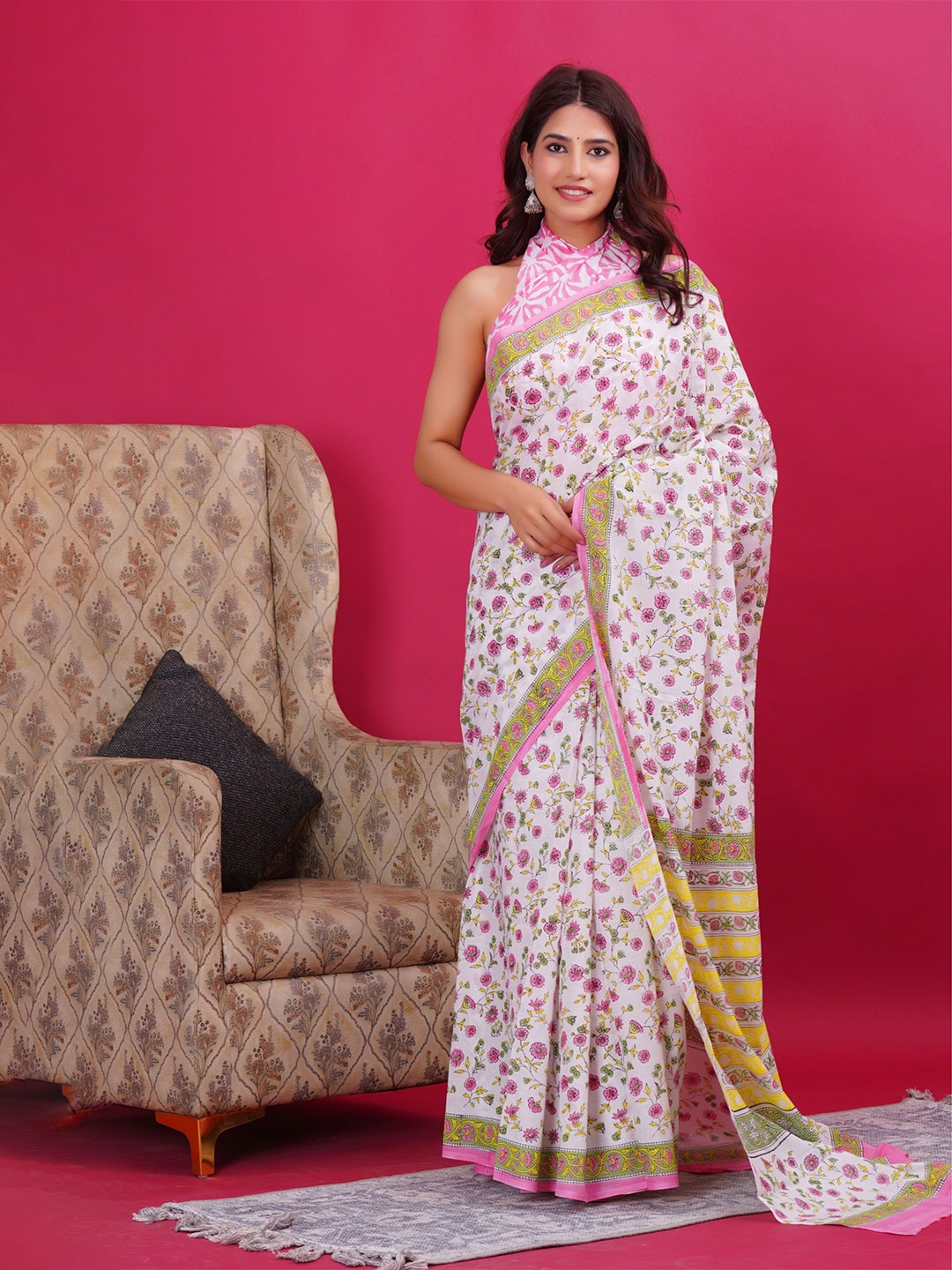 

Vanedik Floral Pure Cotton Block Print Saree, Pink