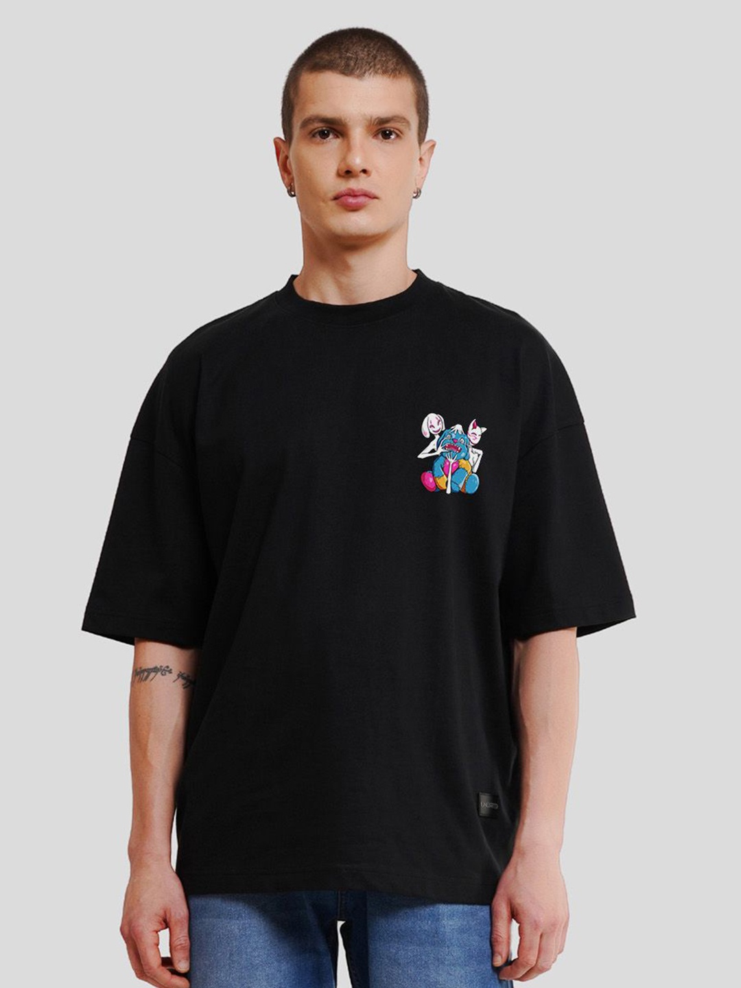 

Underrated Club Men Printed Bio Finish Raw Edge T-shirt, Black