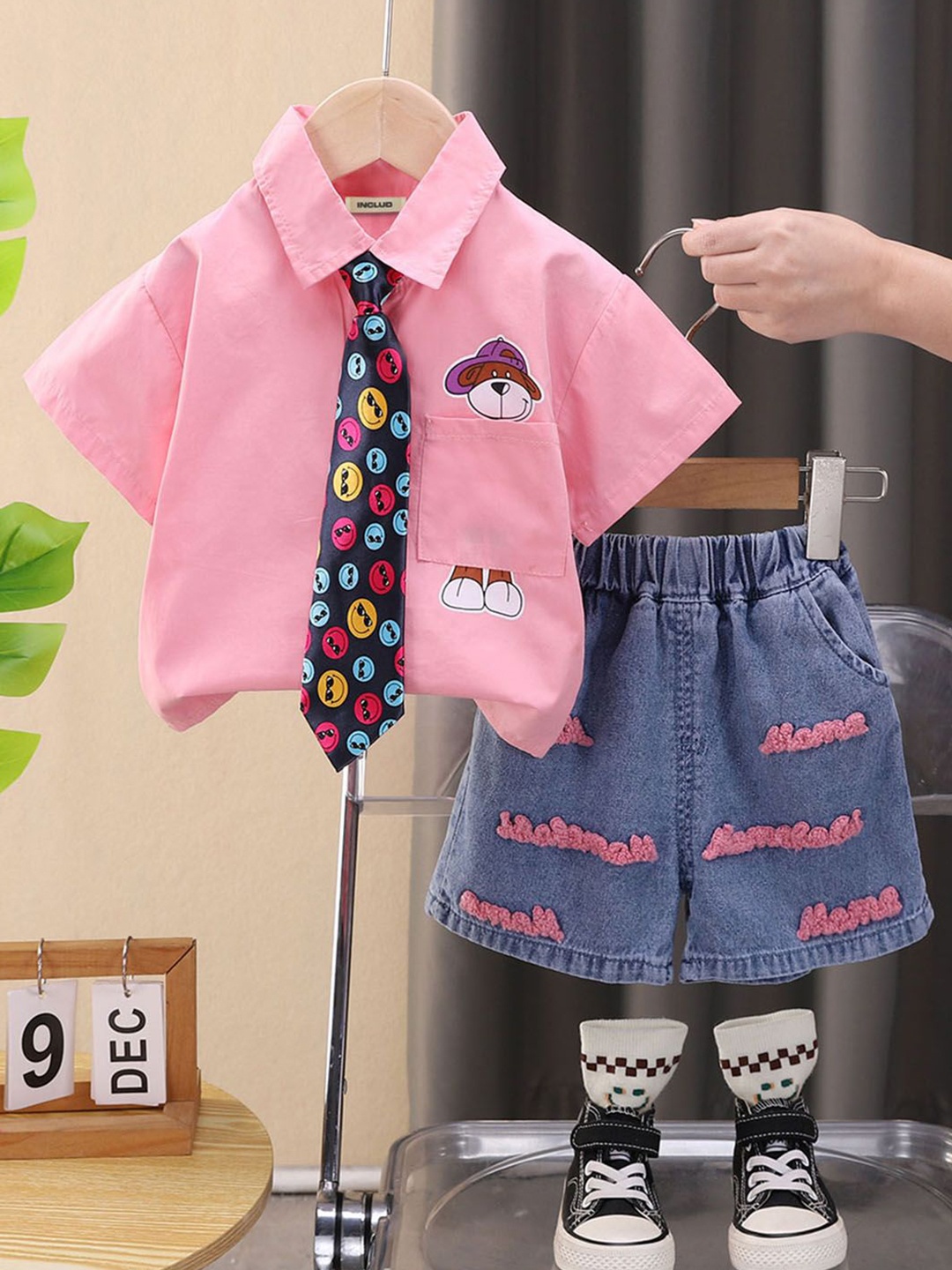 

INCLUD Boys Printed Shirt With Embellished Denim Shorts & Printed Tie, Pink