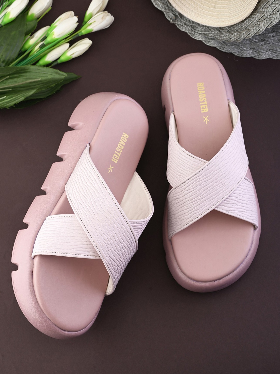 

The Roadster Lifestyle Co Women Criss-Cross Open Toe Flats, Pink