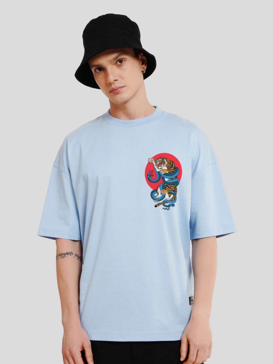 

Underrated Club Men Typography Printed Bio Finish Applique T-shirt, Blue