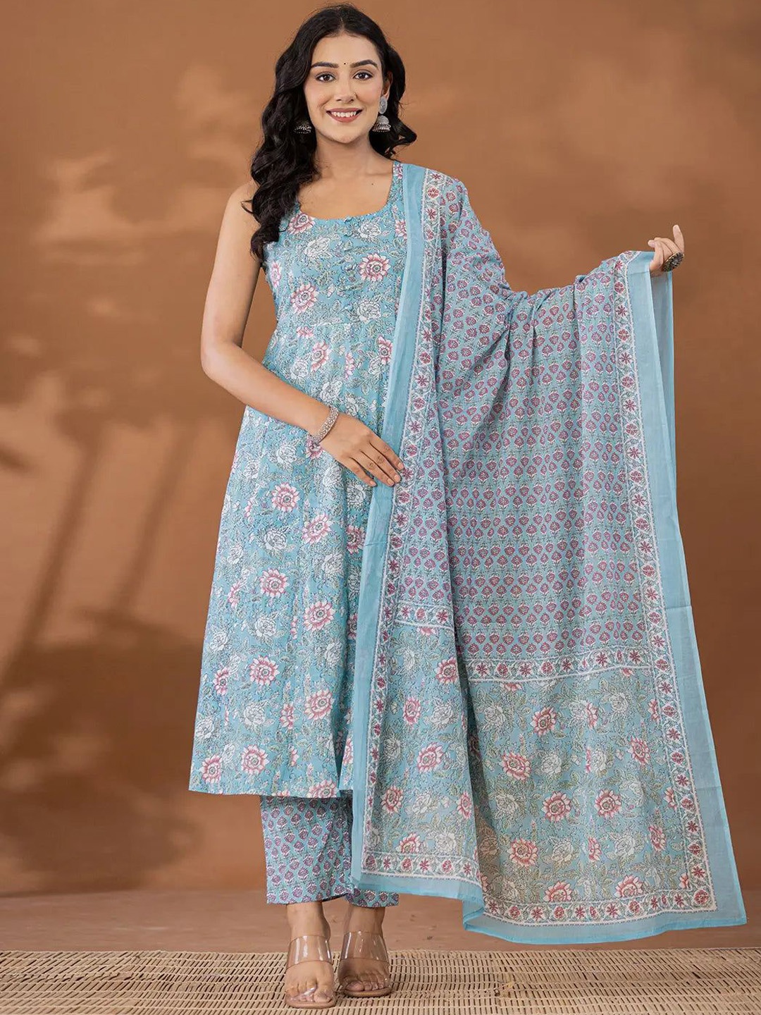 

MissKurti Women Floral Printed Regular Pure Cotton Kurta with Trousers & With Dupatta, Blue