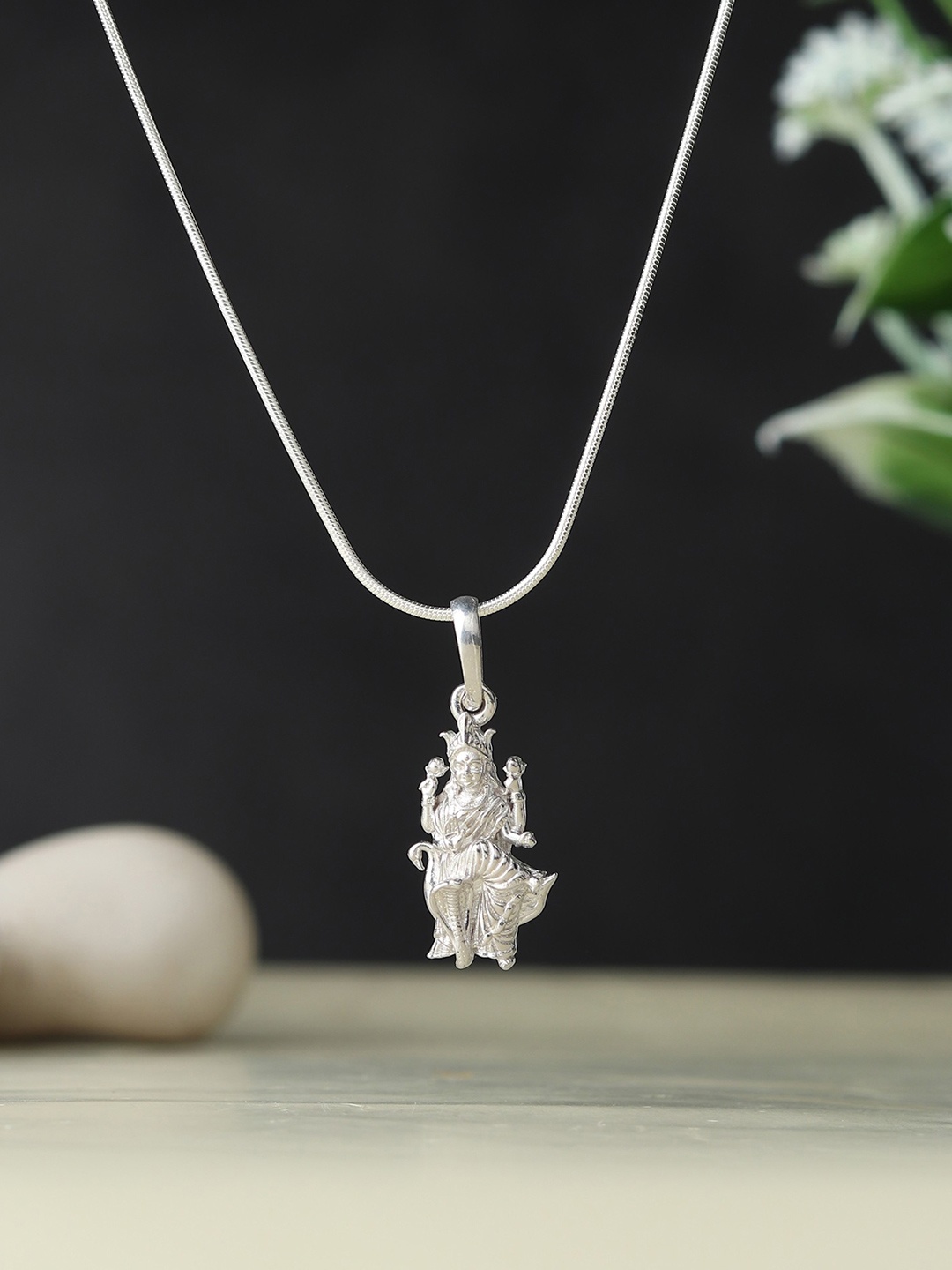 

Metronaut Manasa Devi Pendent With Chain, Silver