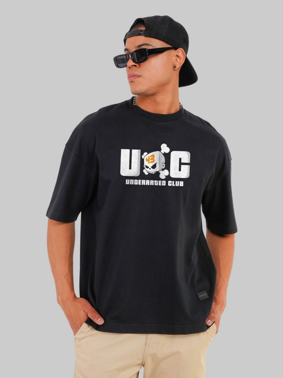 

Underrated Club Men Typography Printed Bio Finish Applique T-shirt, Black