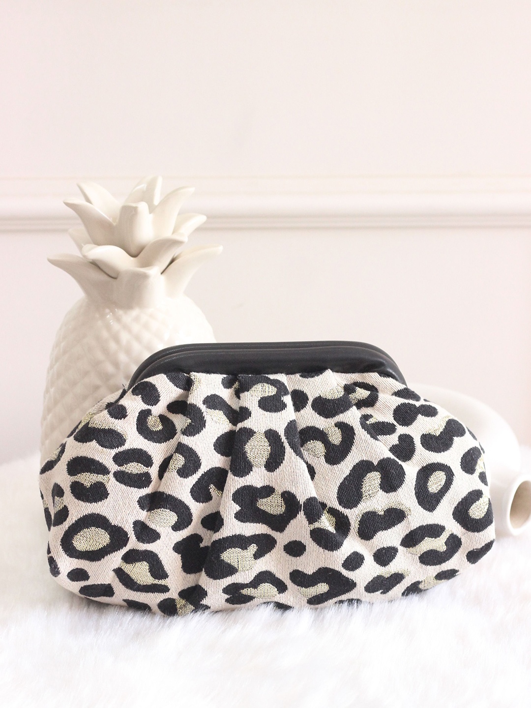 

BOXWISH BY BHUMIKA Printed Purse Clutch, Black