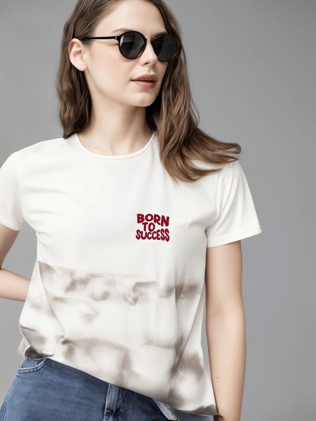 

MACK JONNEY Women Printed Pockets T-shirt, White