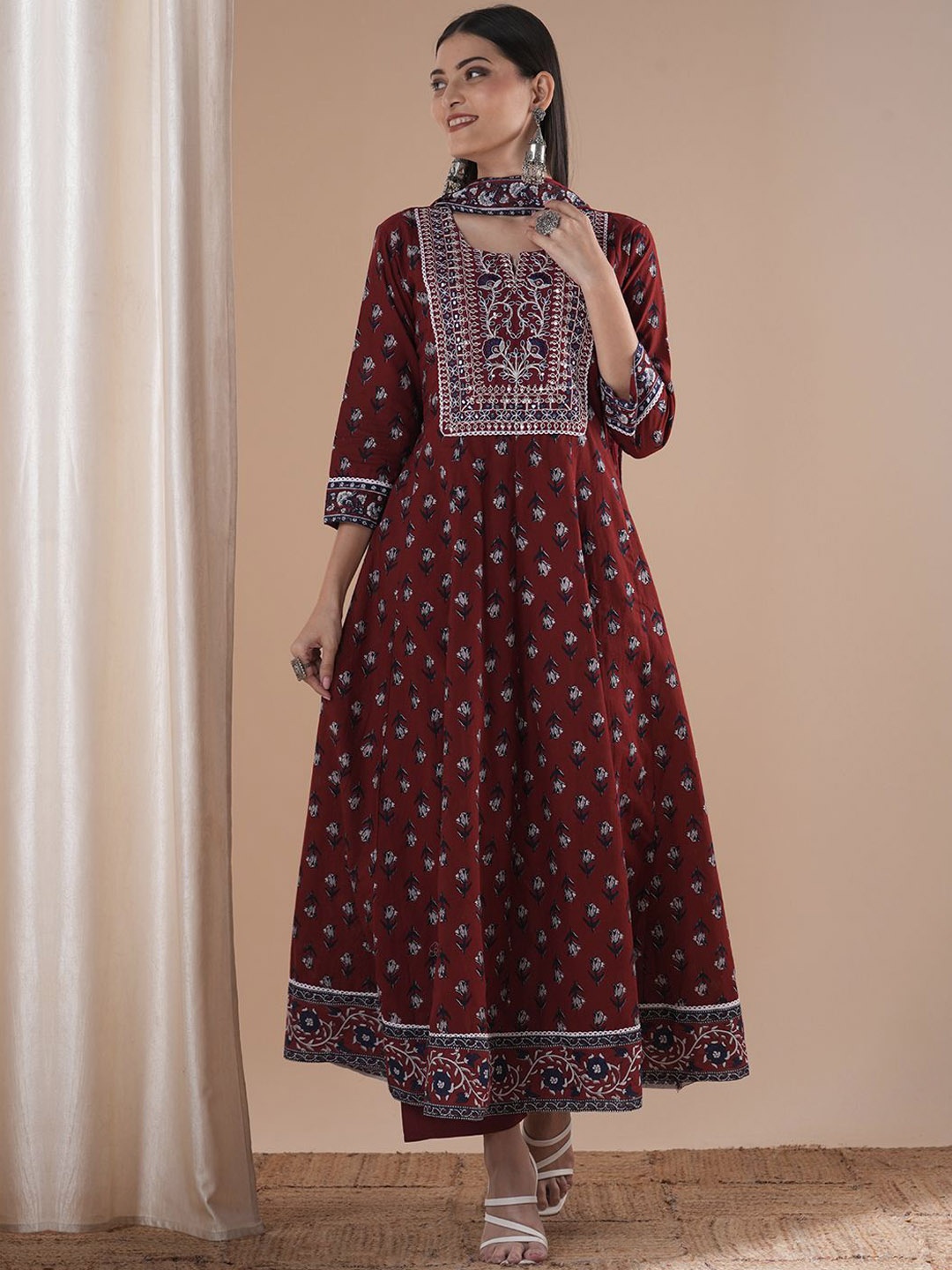 

FASHOR Women Ethnic Motifs Printed Panelled Sequinned Pure Cotton Kurta with Trousers & With Dupatta, Maroon