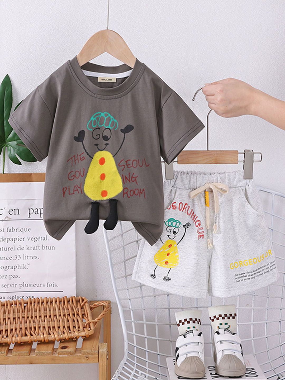 

INCLUD Boys Printed Round Neck T-shirt With Shorts, Grey