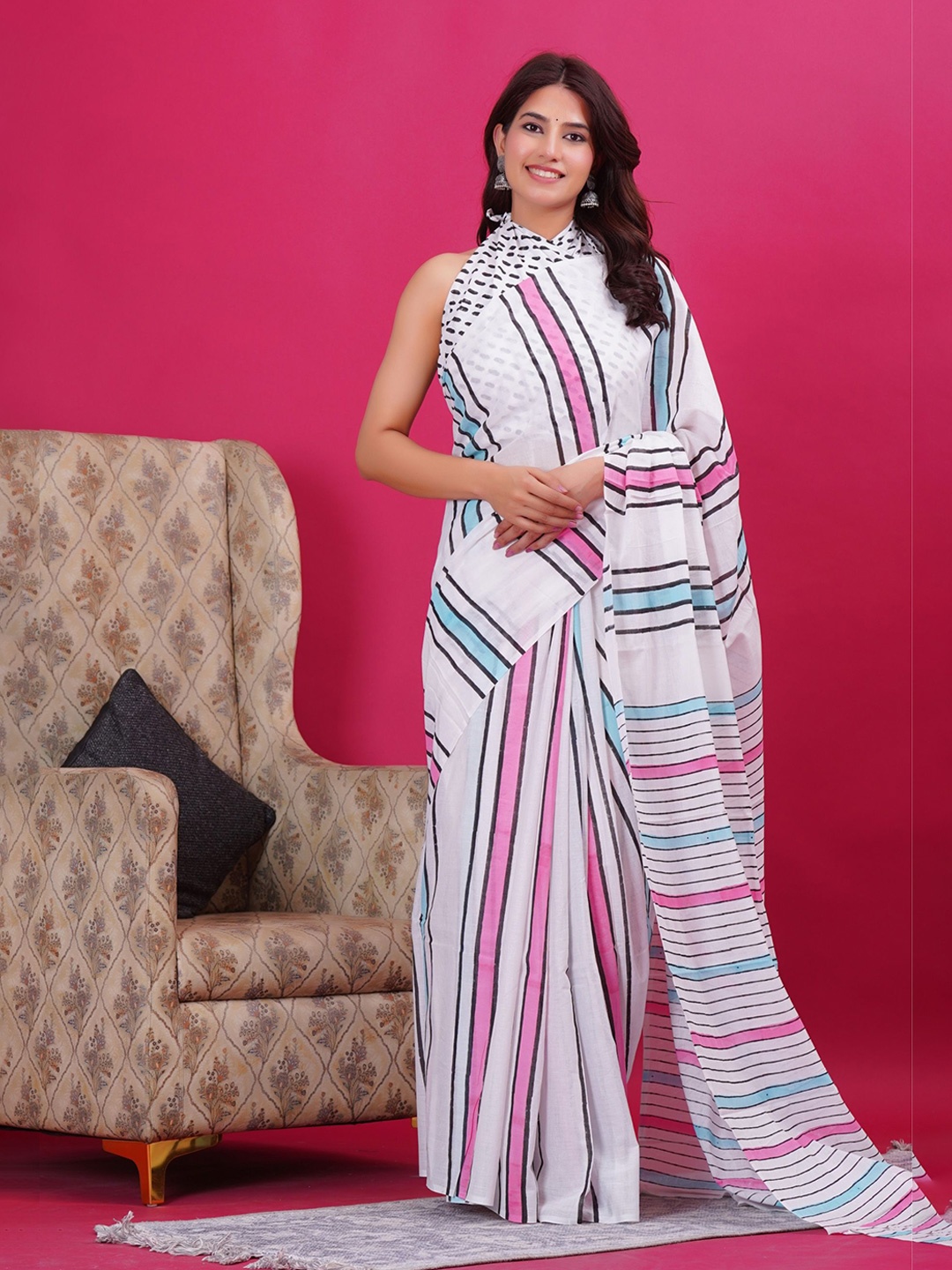 

Vanedik Floral Pure Cotton Block Print Saree, Pink