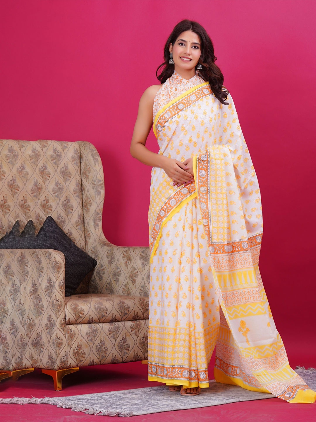 

Vanedik Floral Pure Cotton Block Print Saree, White