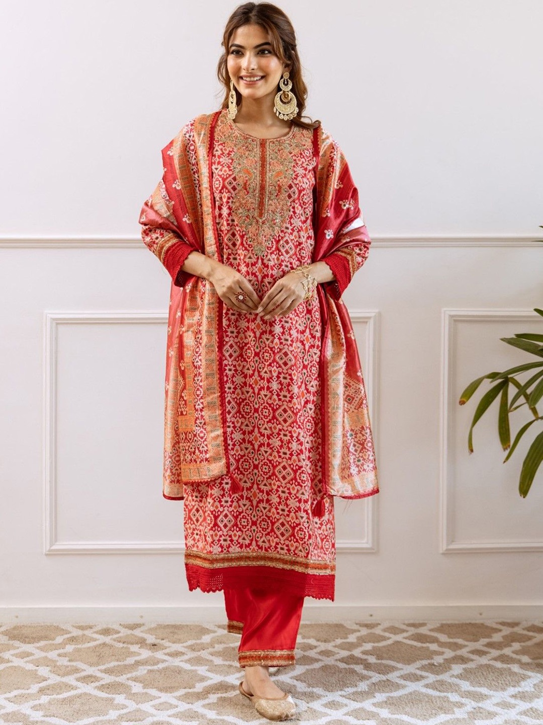 

AUTUMN LANE Women Ethnic Motifs Printed Regular Pure Cotton Kurta with Trousers & With Dupatta, Red