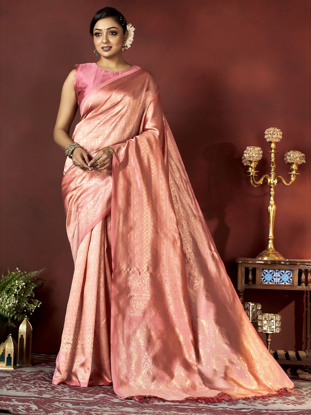 

DIVASTRI Woven Design Zari Silk Blend Banarasi Saree, Peach