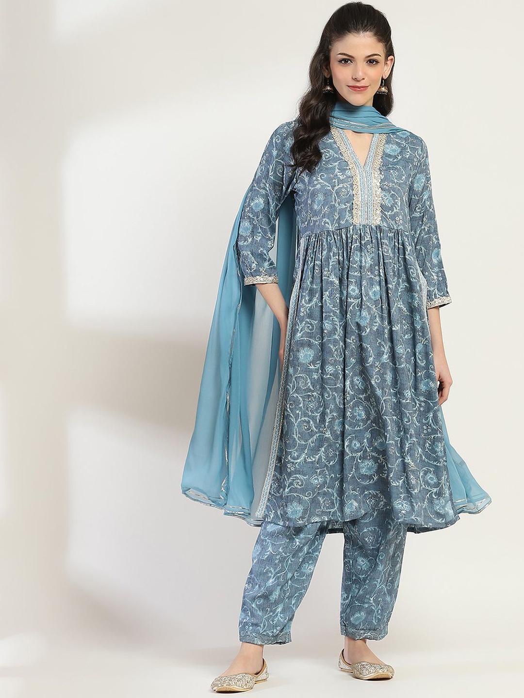

Rangriti Women Floral Printed Regular Gotta Patti Kurta with Trousers & With Dupatta, Grey