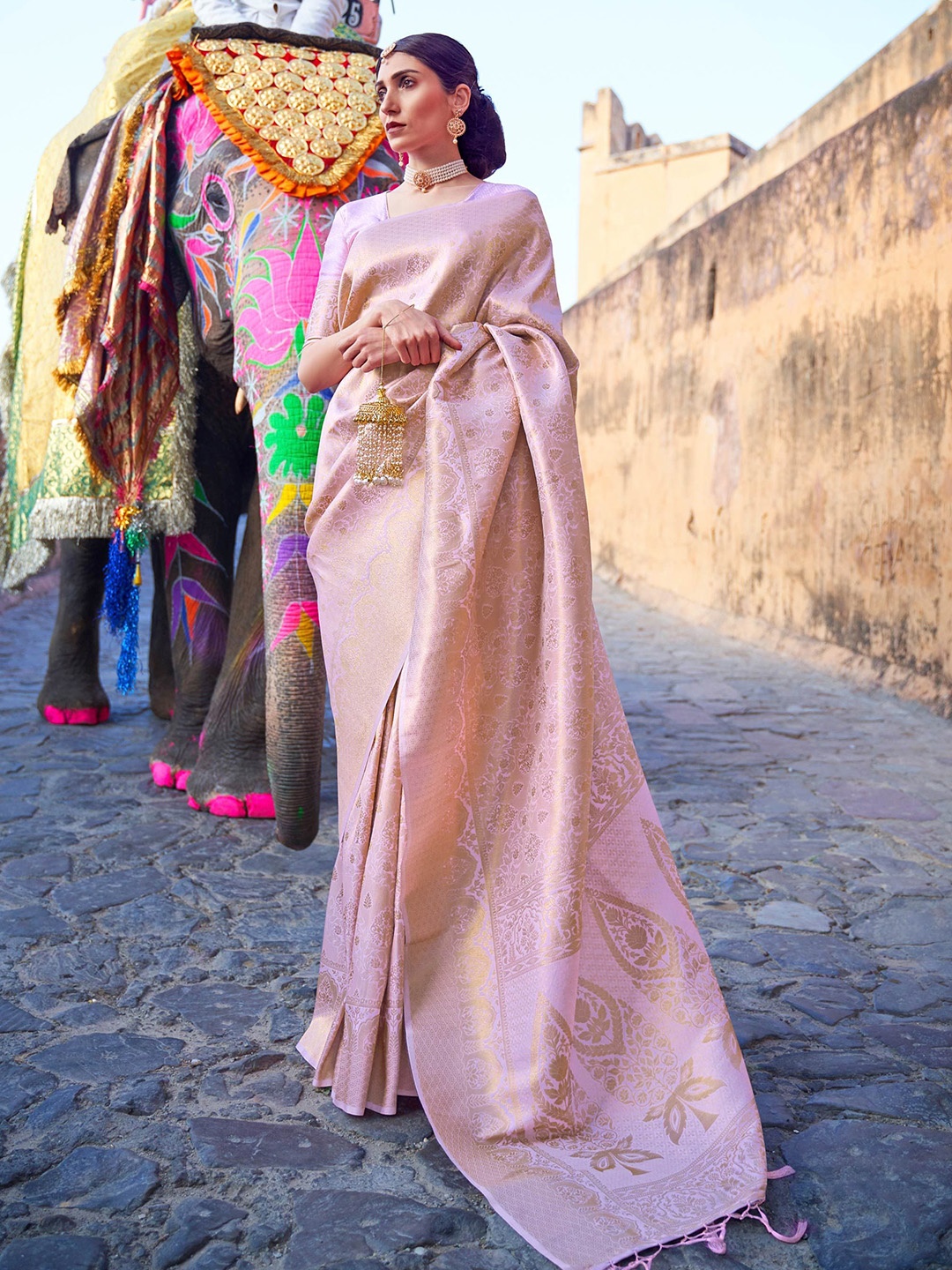 

Vardha Ethnic Motifs Woven Design Zari Saree, Pink