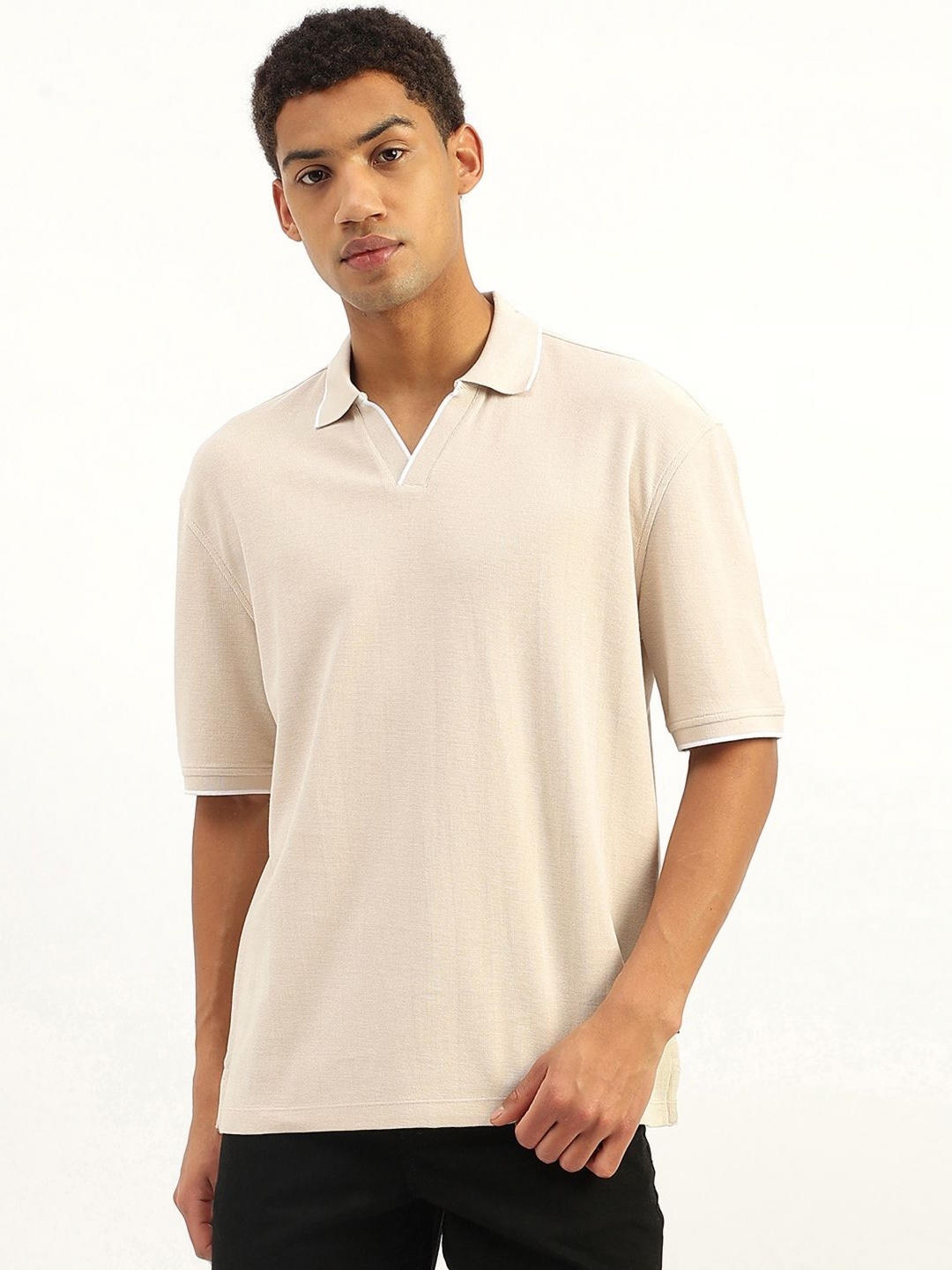 

United Colors of Benetton Men Polo Collar Pure Cotton Pockets T-shirt, Beige