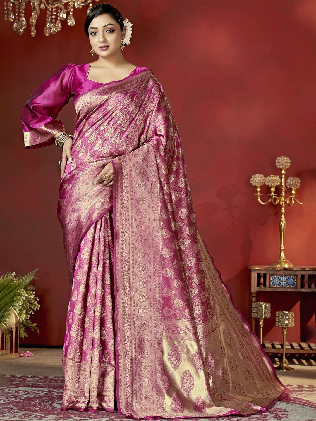 

DIVASTRI Women Woven Design Zari Banarasi Saree, Pink