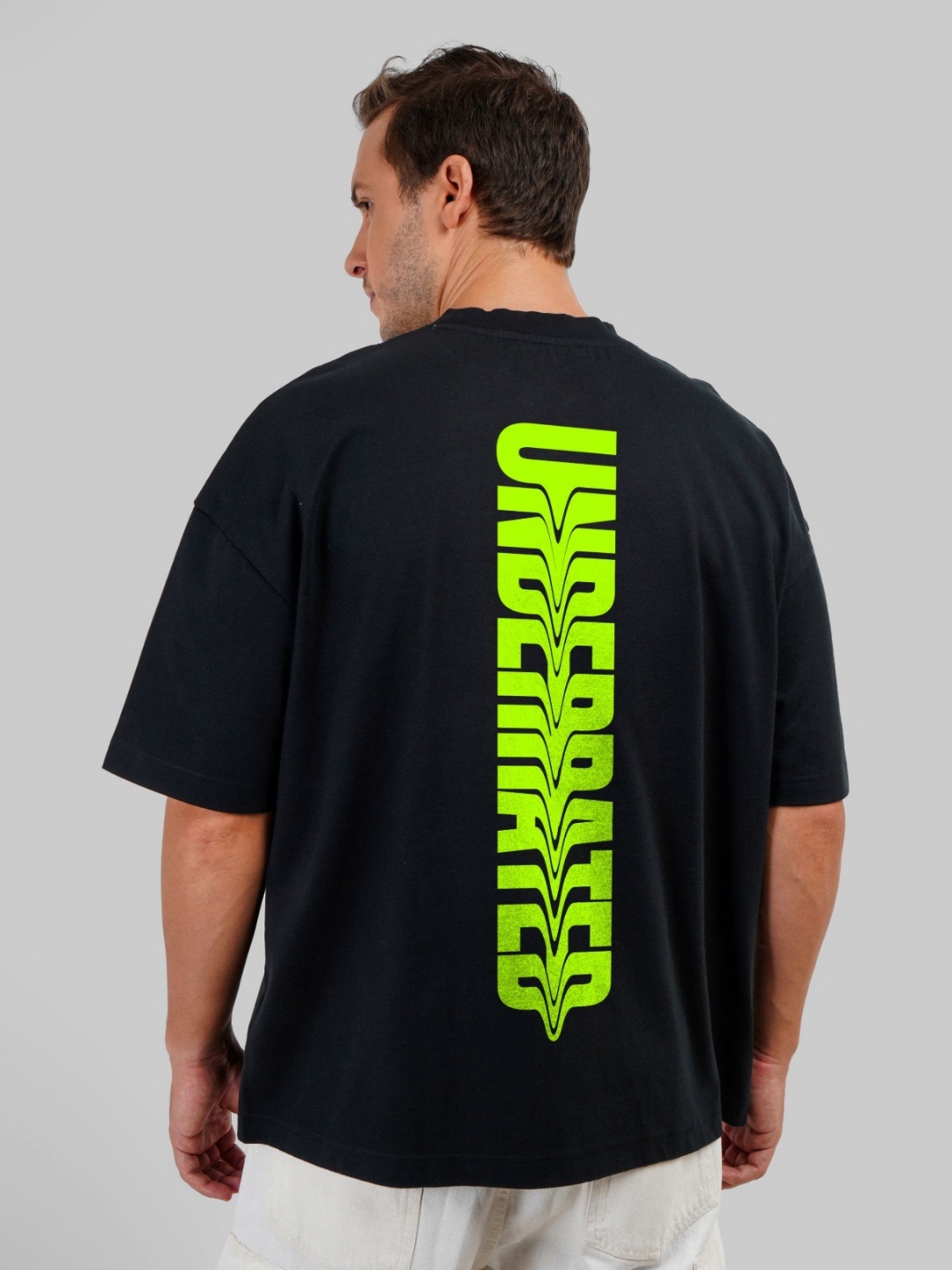 

Underrated Club Men Printed Bio Finish Raw Edge T-shirt, Black