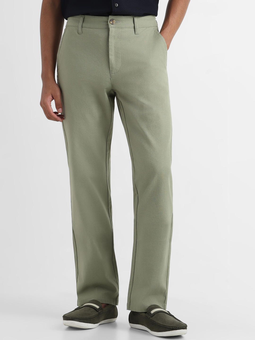 

YUVAKAA Men Relaxed Straight Leg Straight Fit Easy Wash Chinos Trousers, Na