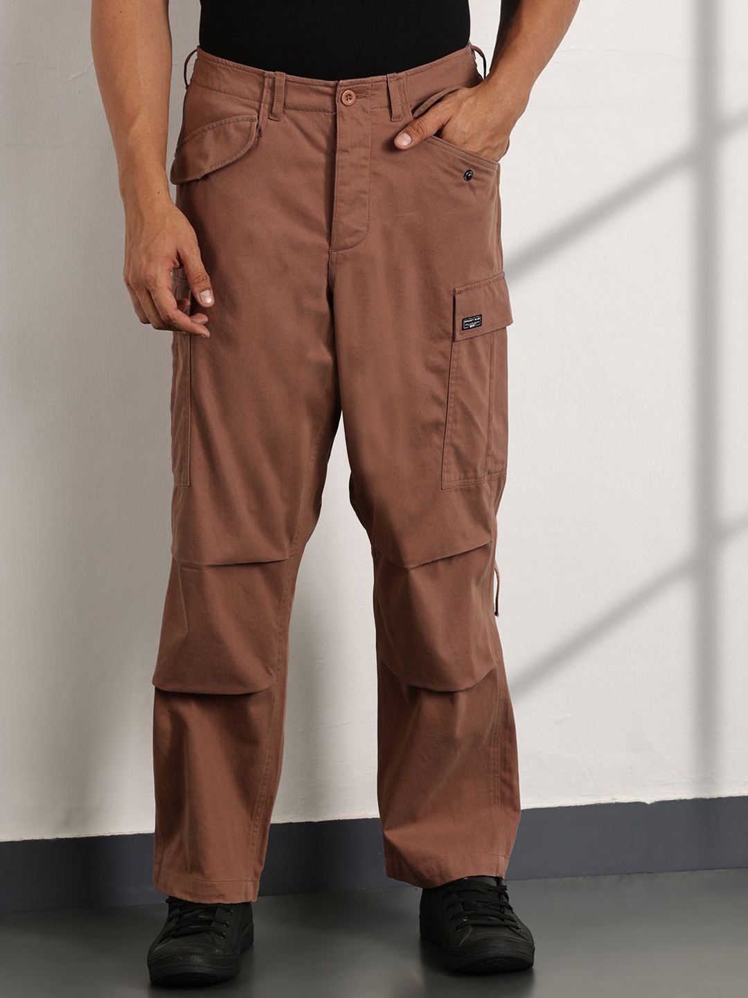 

Thomas Scott Men Smart Loose Fit Mid-Rise Cargos Trousers, Tan