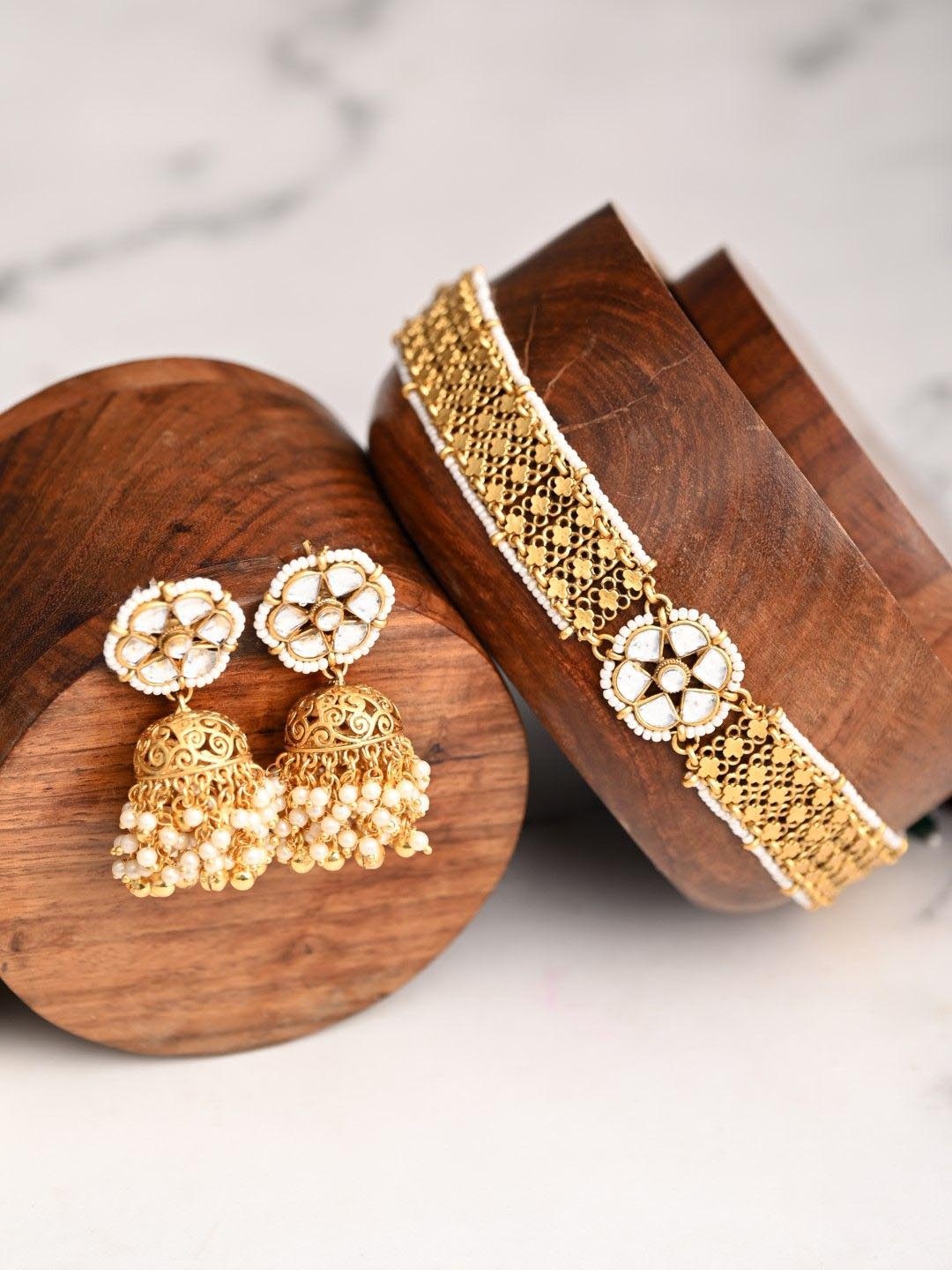 

Anvik Gold-Plated Kundan-Studded & Beaded Jewellery Set