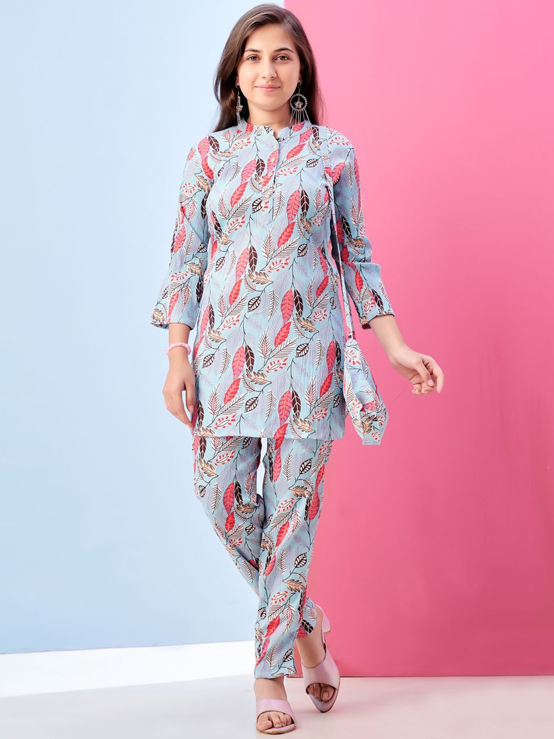 

Sangria Girls Printed Top With Trousers Clothing Set, Blue