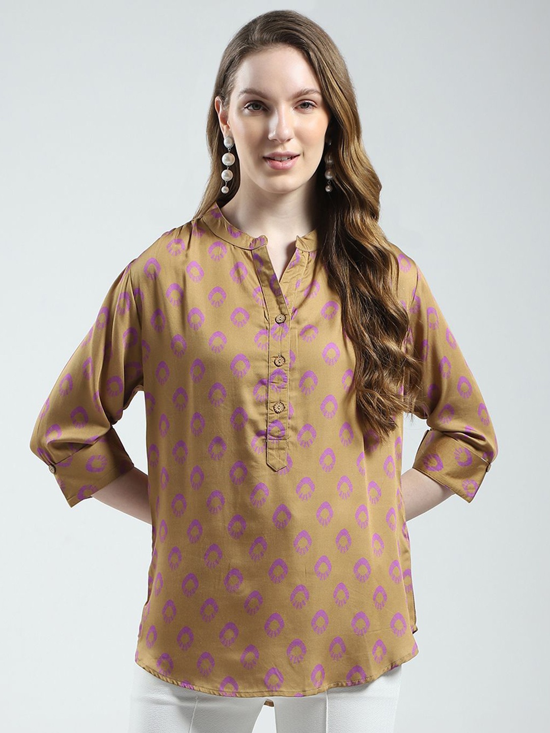 

Monte Carlo Geometric Print Mandarin Collar Top, Khaki