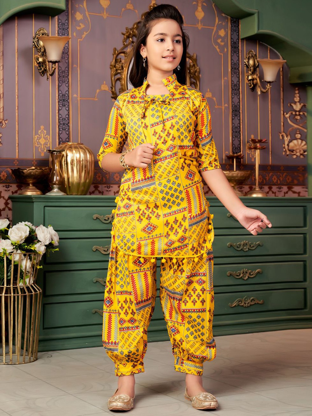 

BAESD Girls Abstract Printed Straight Kurta With Salwar, Yellow